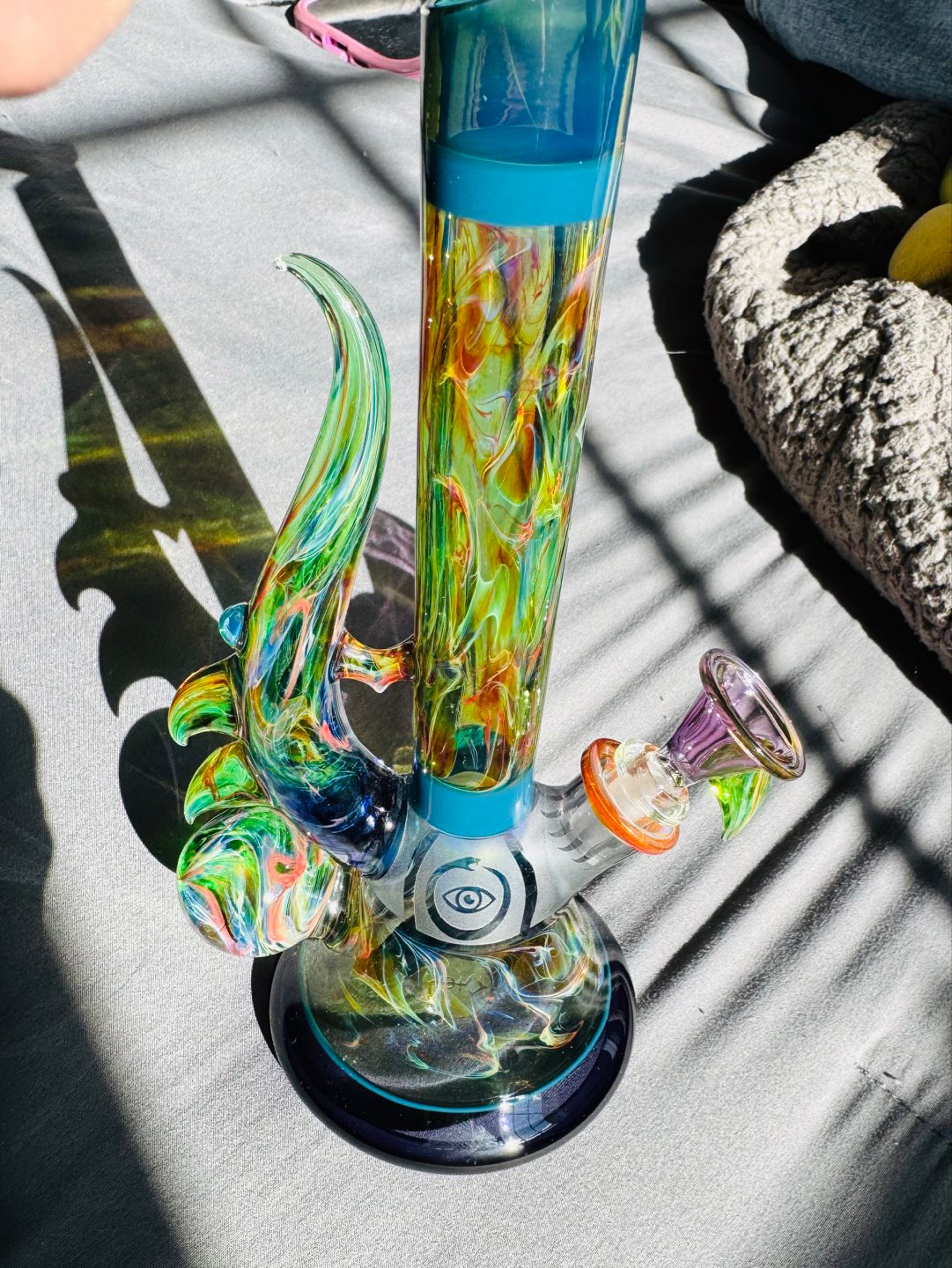 Preview pic of RARE JDZ FULLY WORKED UV ACCENT BEAKER 10mm blue stardust custom green loki 🧐🤙