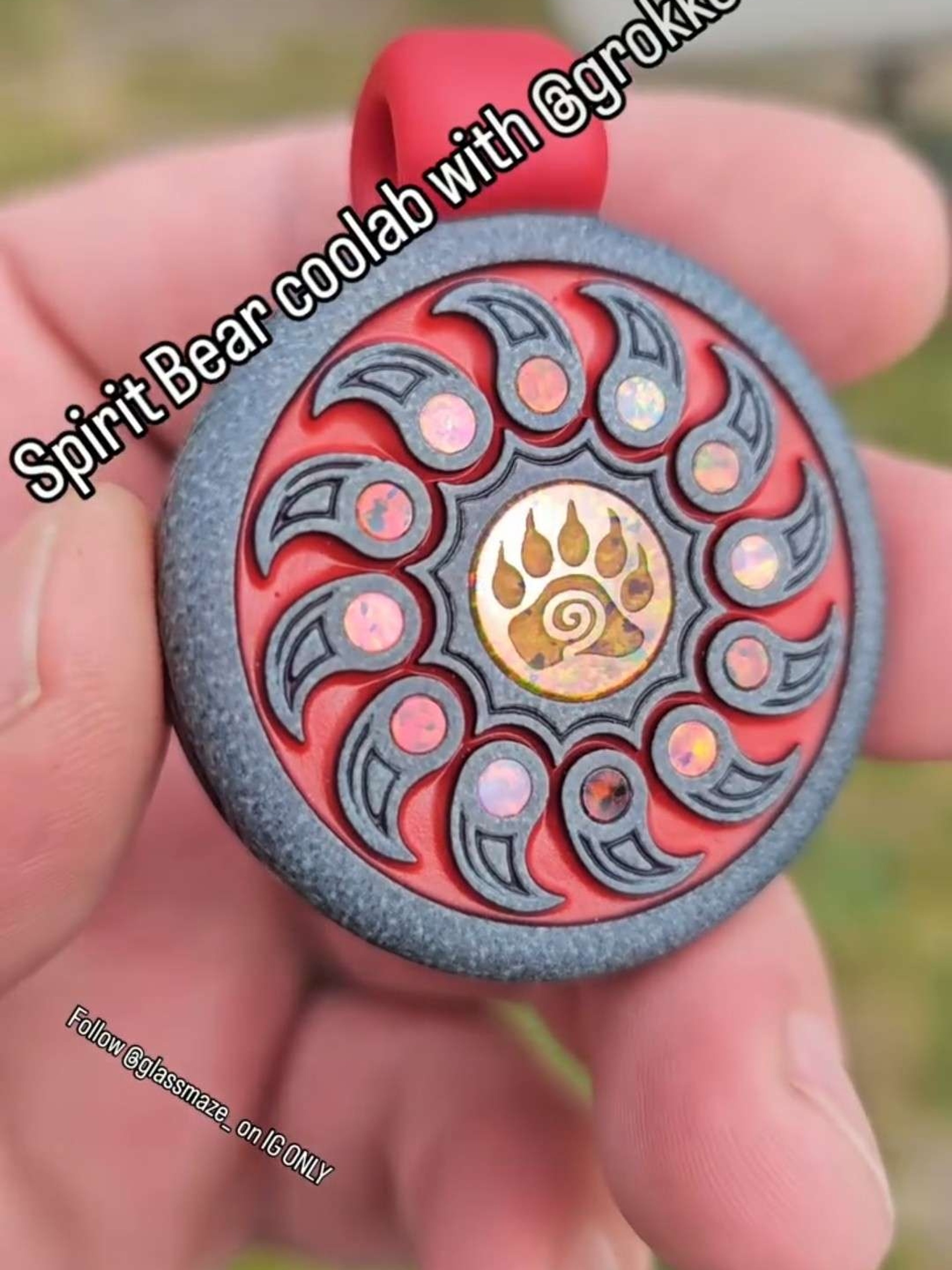 Preview pic of GlassMaze Spirit Bear Pendant