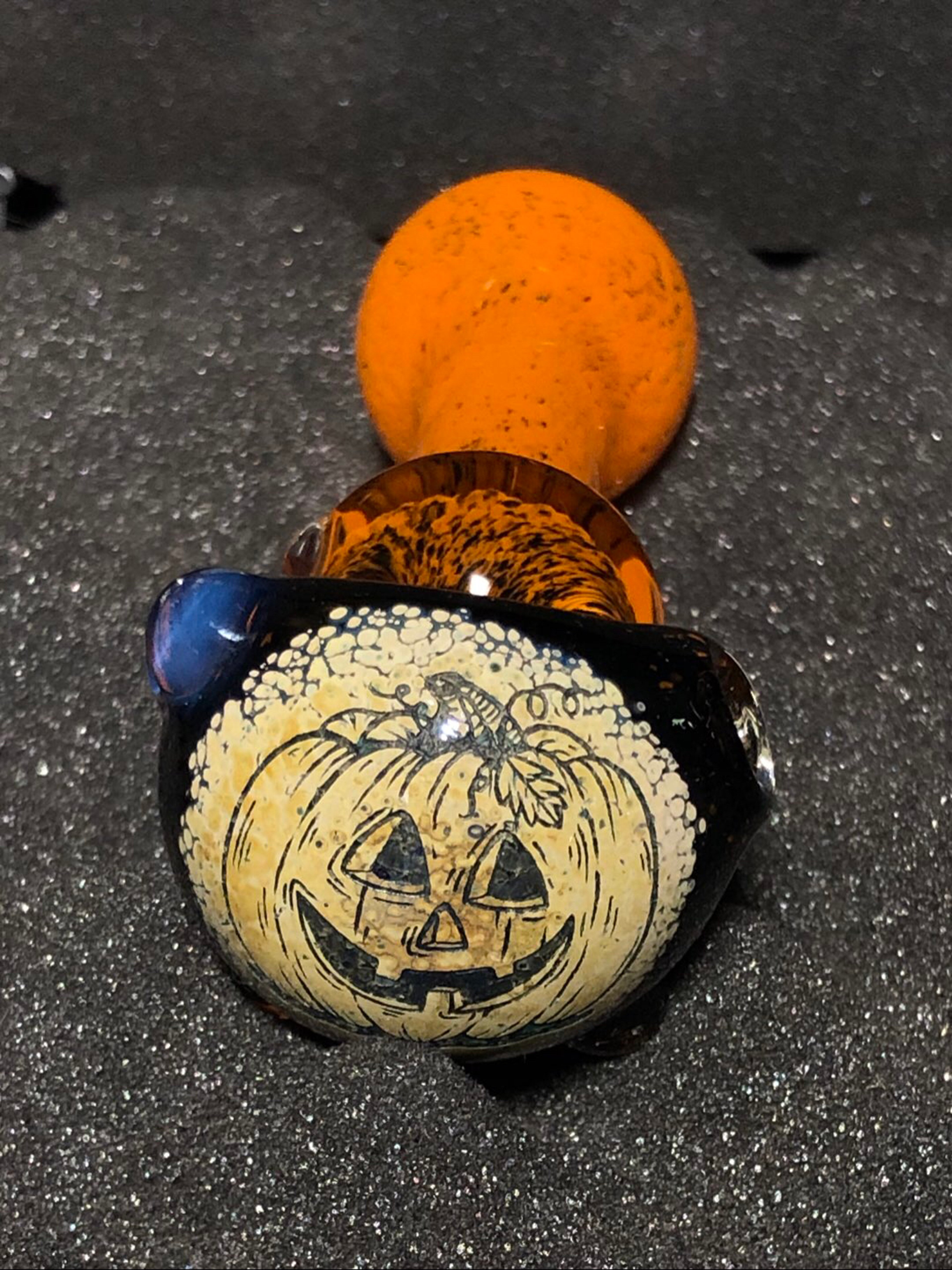 Pumpkin engaved pipe image 0