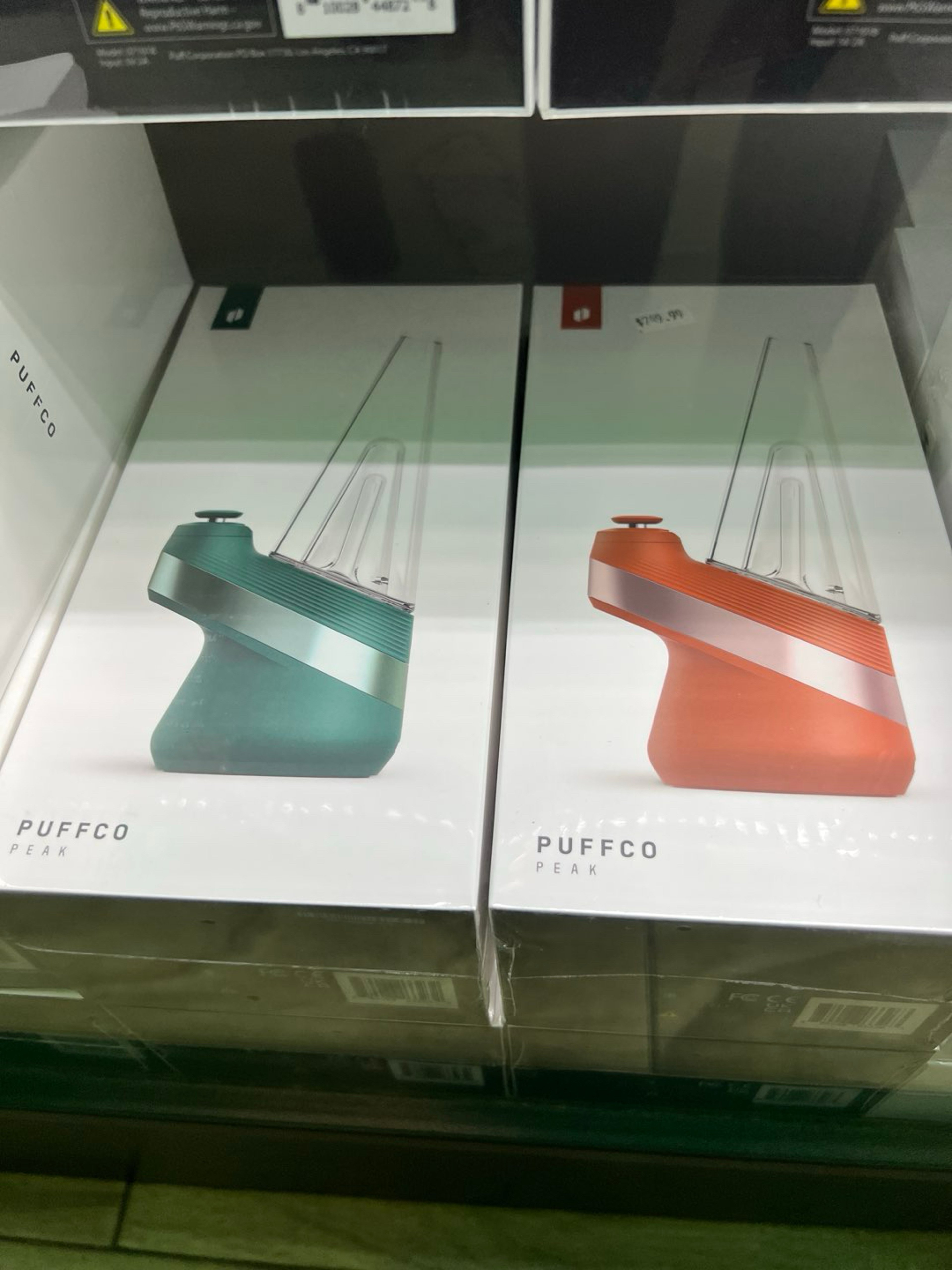 Preview pic of Puffco Peak v2 sealed
