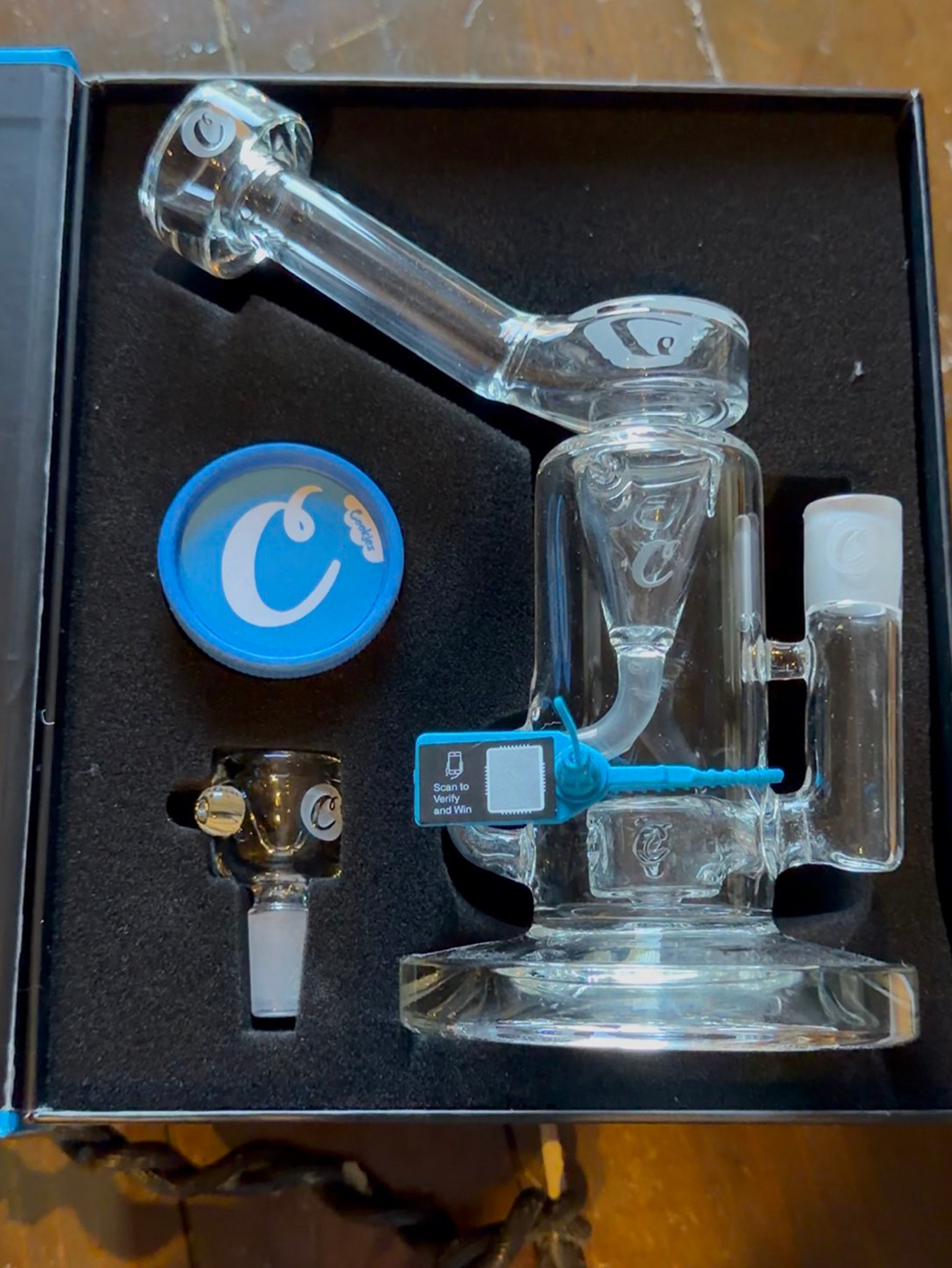 Preview pic of Cookies incycler + 3 Cookies Bowl pieces + 3 Cookies/Santa Cruz Collab grinders