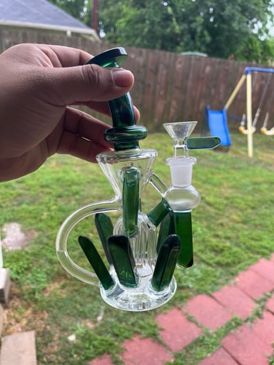 Preview pic of Green Rhinestone bong