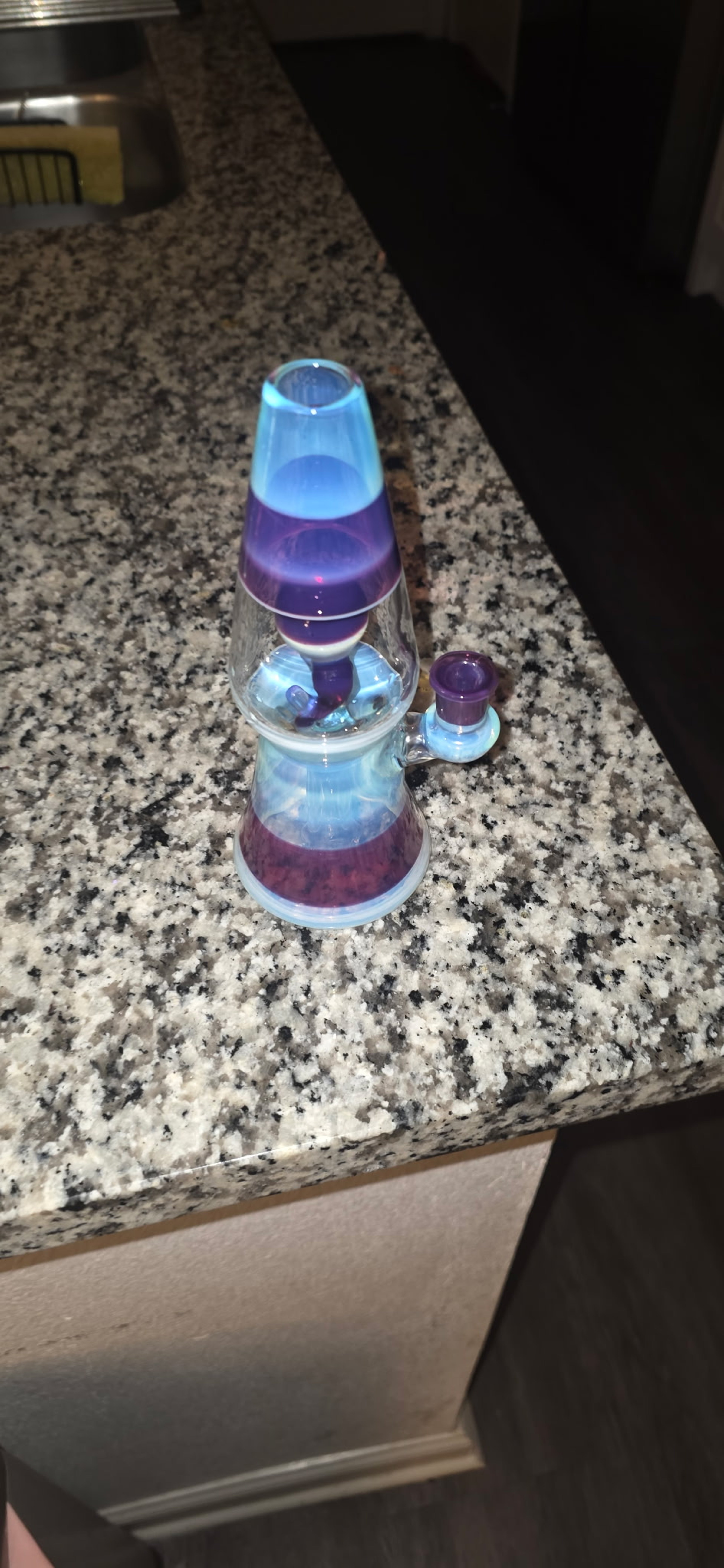 Preview pic of Guru lava lamp