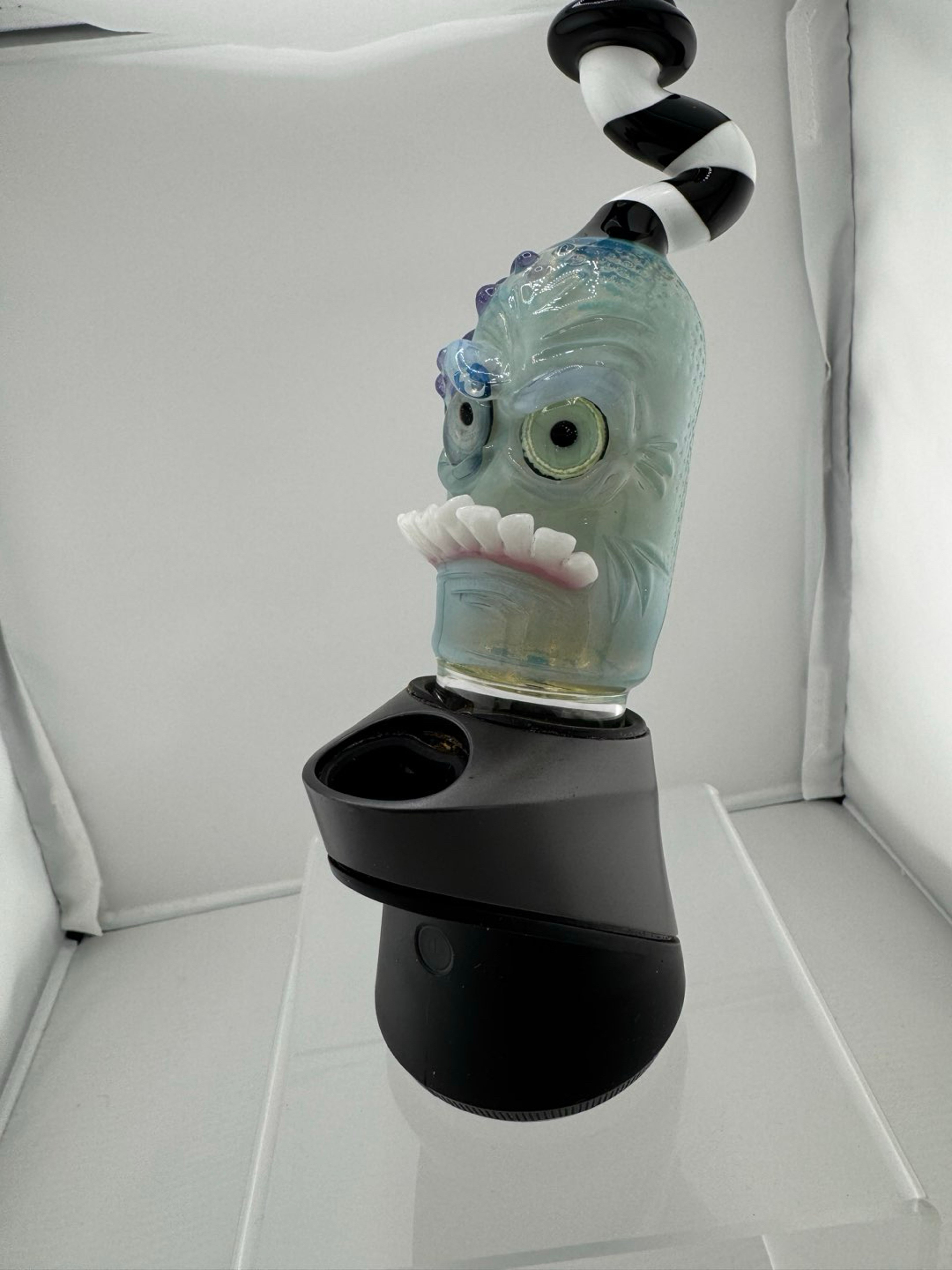 Preview pic of Space Glass icy blue dude puffco peak glass water top