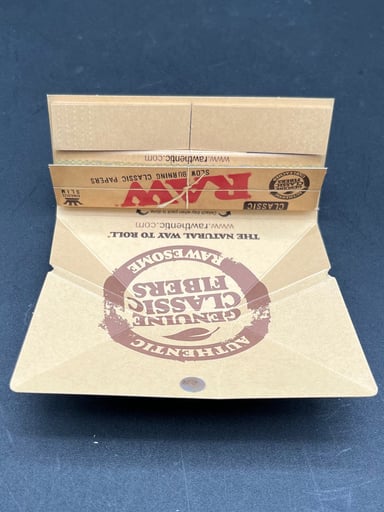 Preview pic of RAW ARTESANO TRAY ROLLING PAPERS & TIPS | KING SIZE SLIM