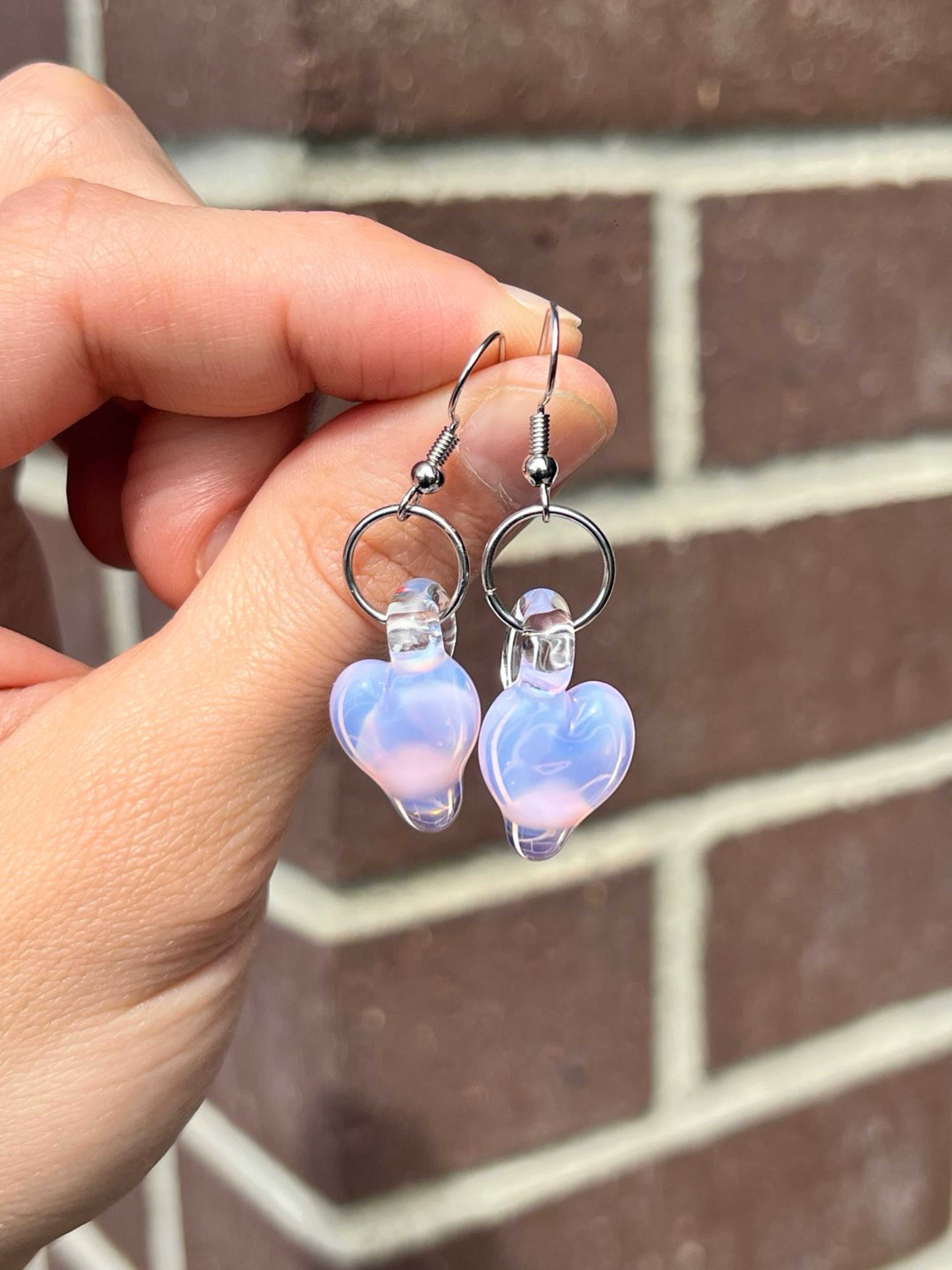 Preview pic of Heart earrings