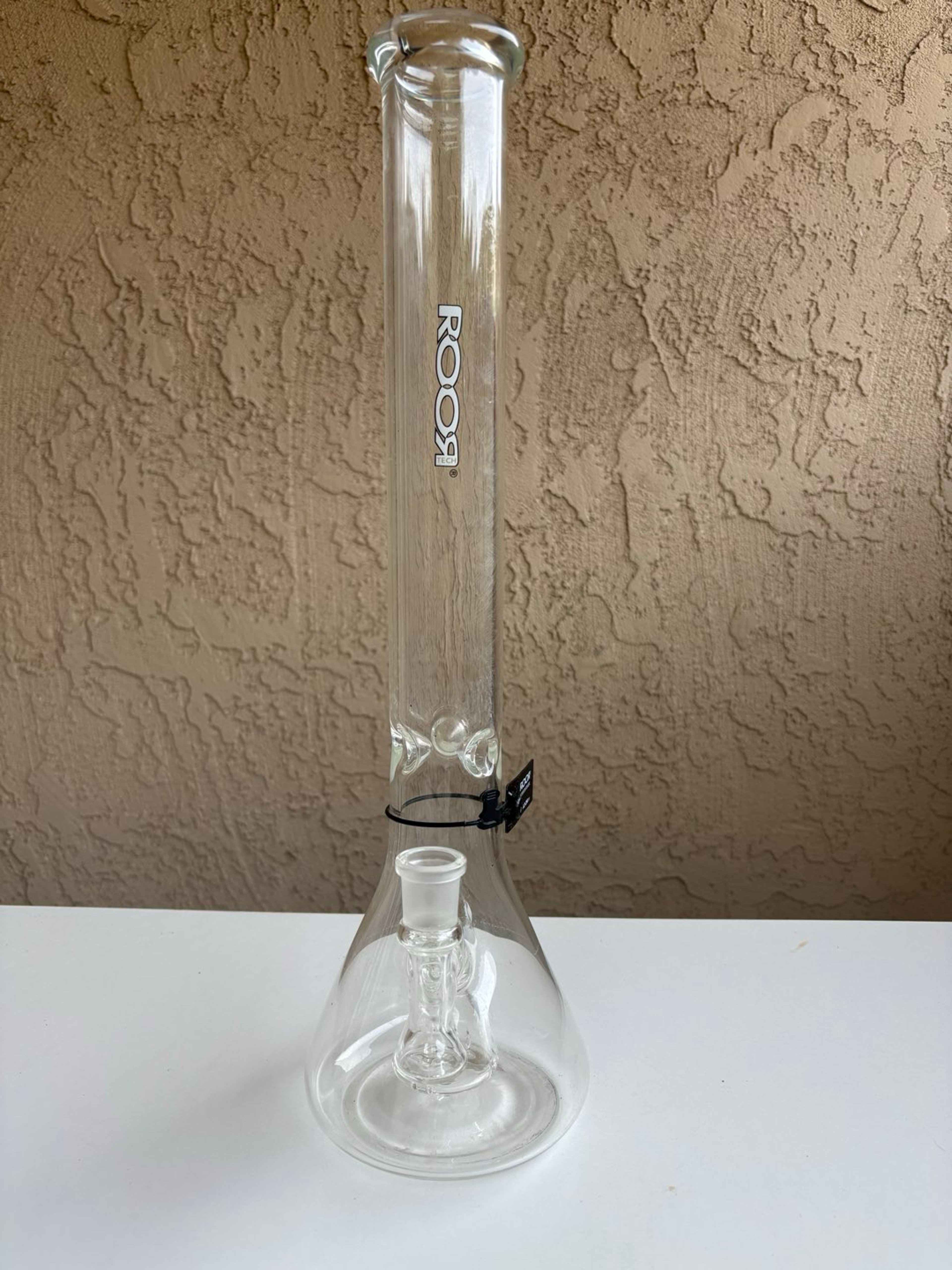 Preview pic of RooR Tech 18” Glass Water Pipe Perc