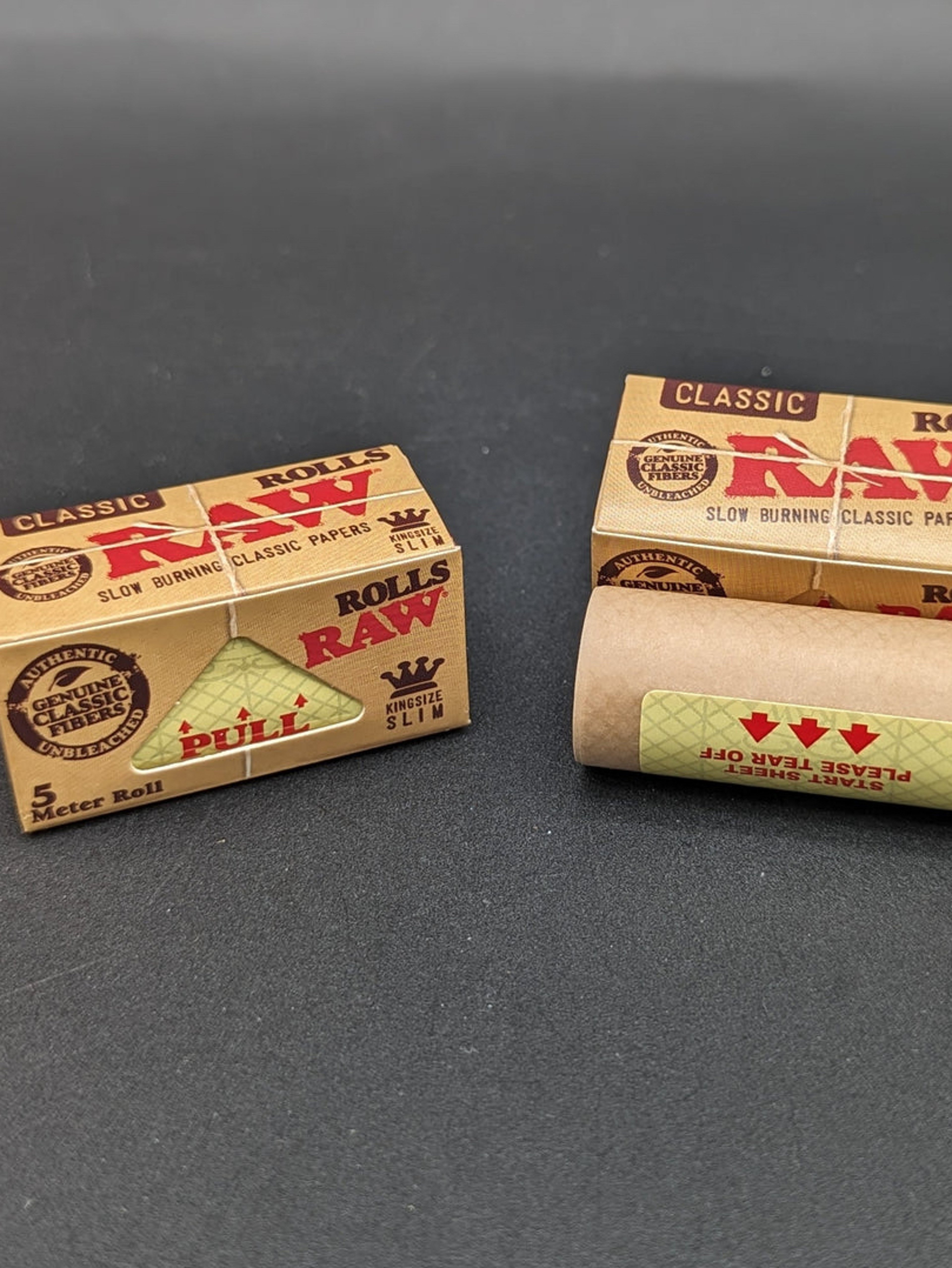 Preview pic of ($2.50) RAW® - ROLLS CLASSIC KING SIZE SLIM (5M)