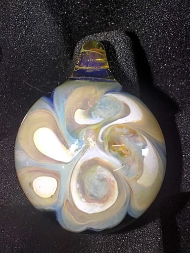 Preview pic of Dot stack, lensed, raked pendant