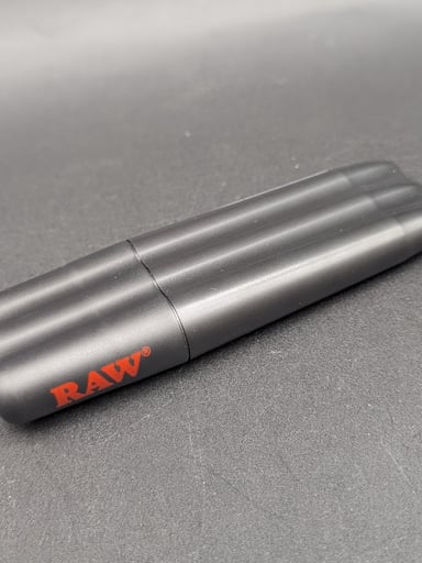 Preview pic of ($4) RAW THREE TREE CONE CASE