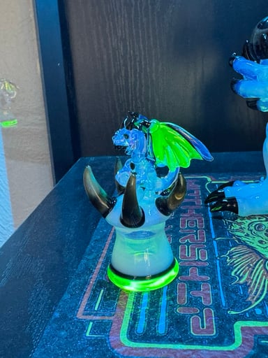 Preview pic of Beautiful custom mako glass dragon slurper top