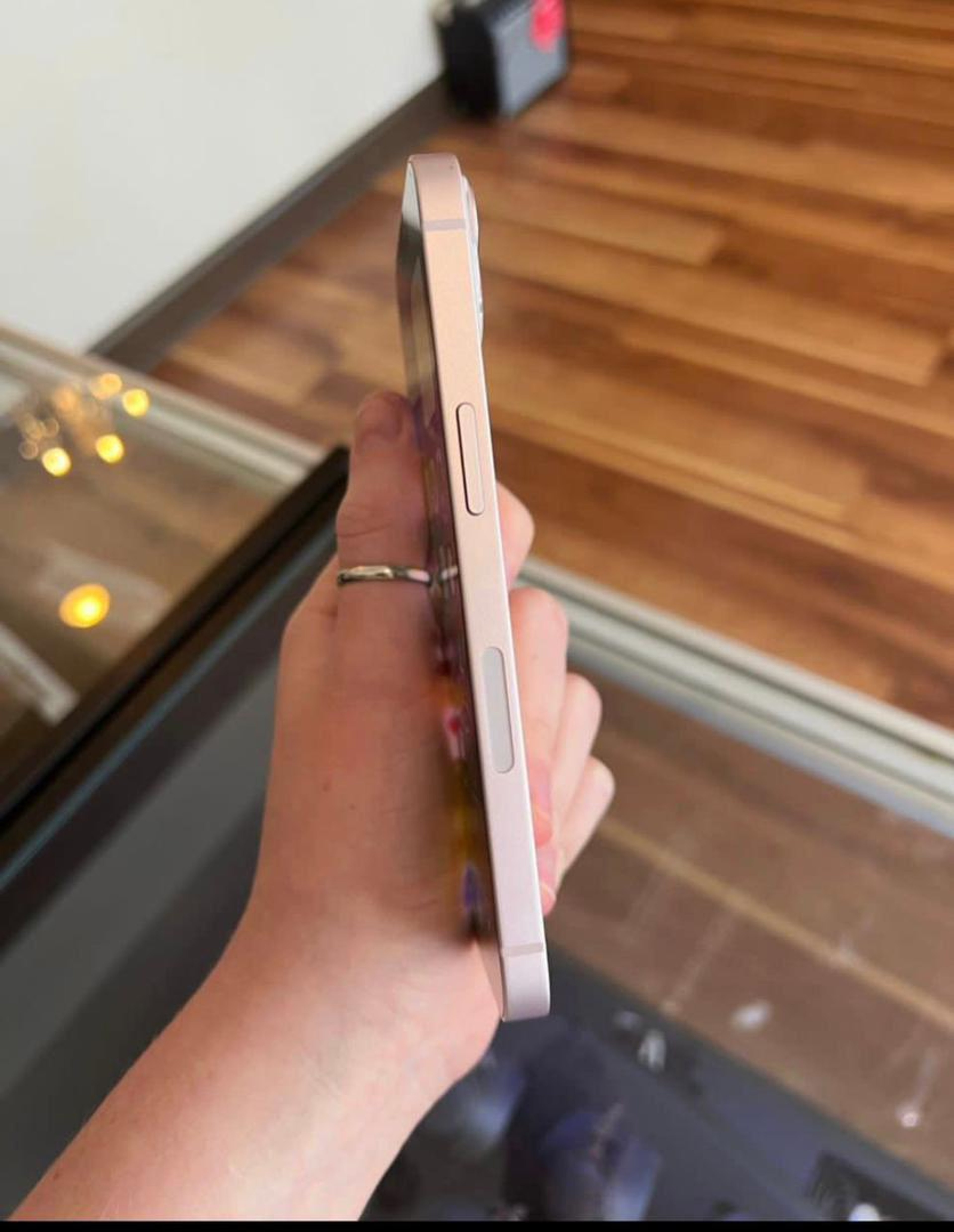 IPhone 13 image 0