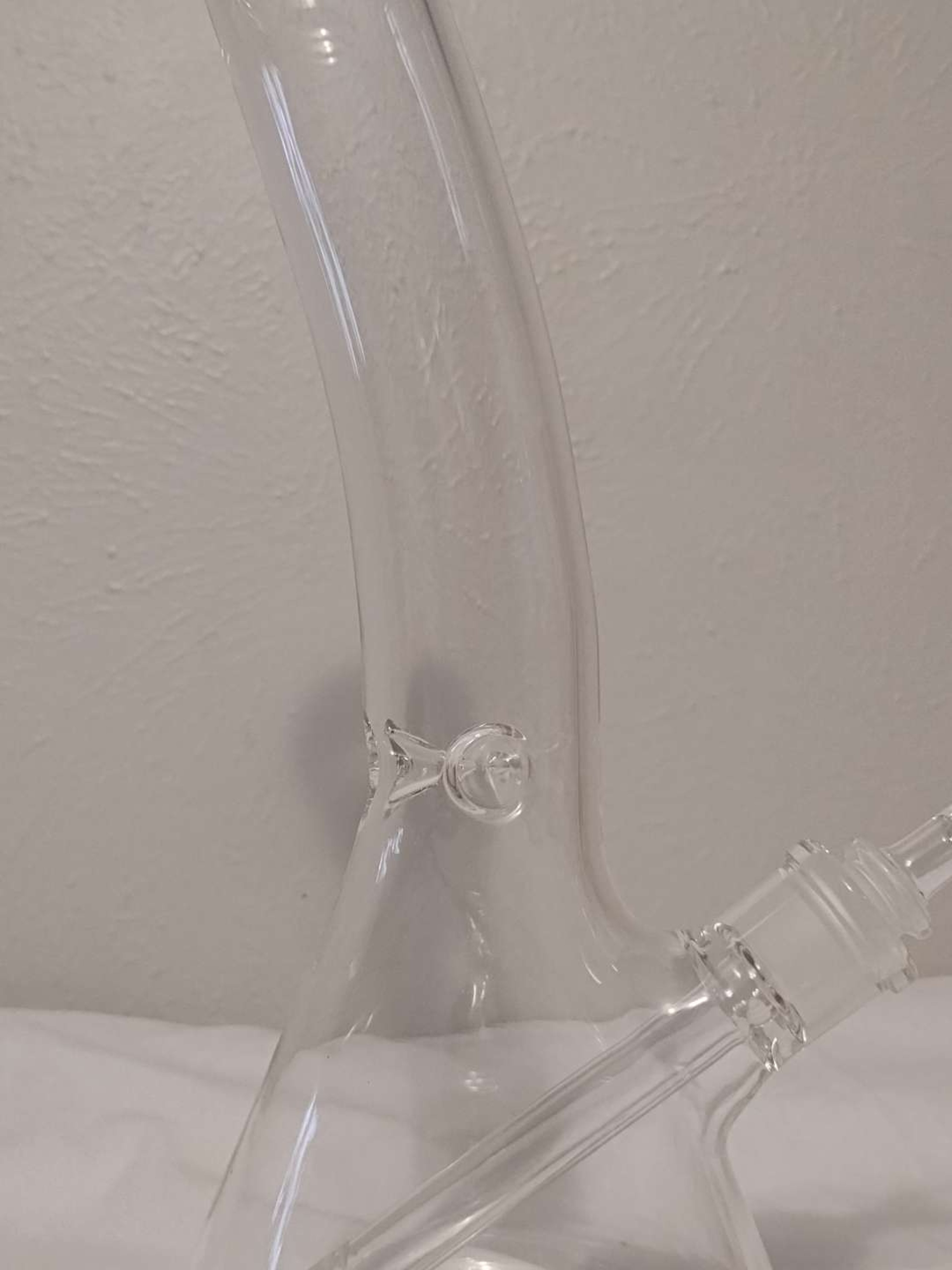 Bent Beaker image 0