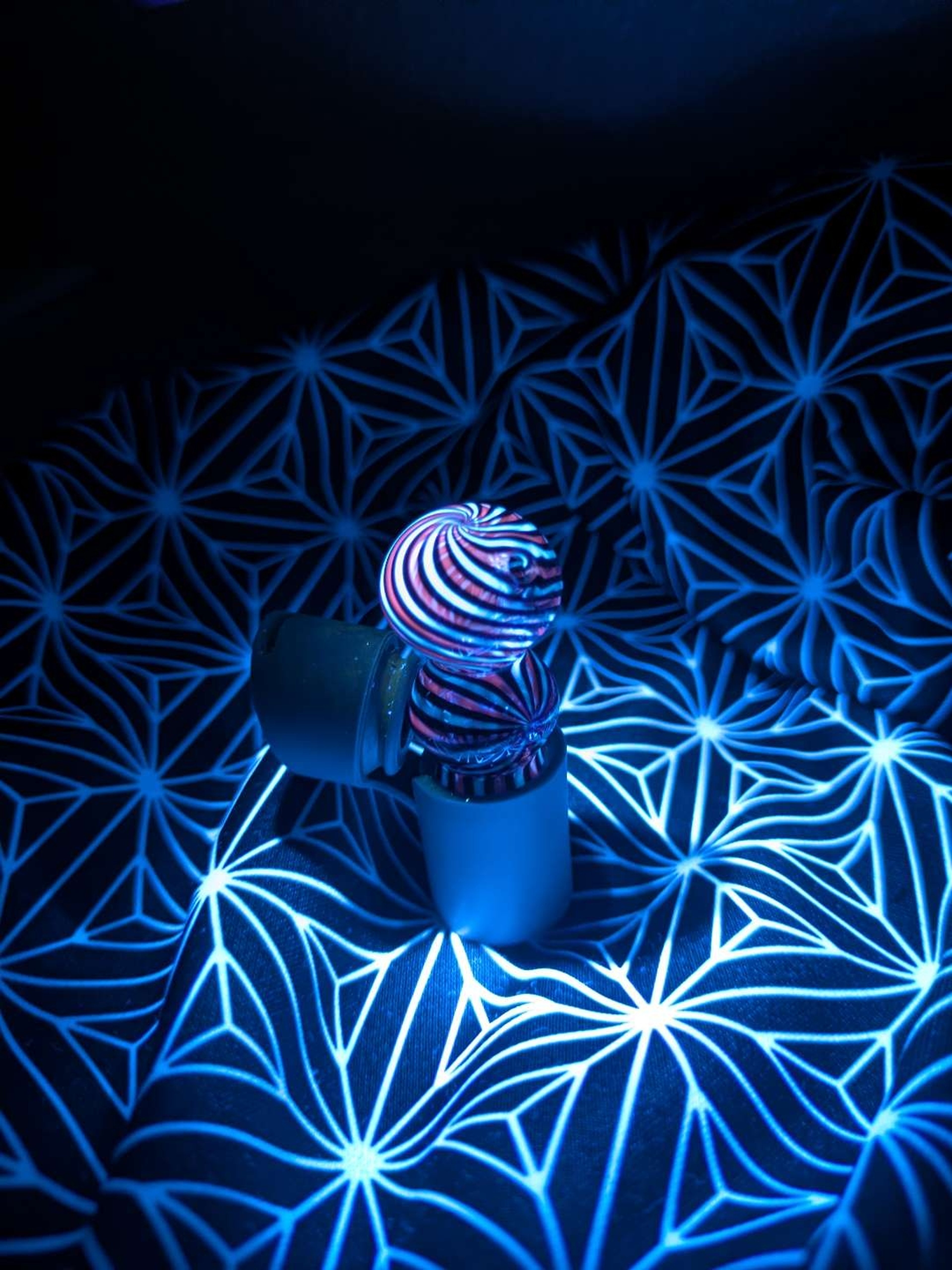 Preview pic of Uv pivot top