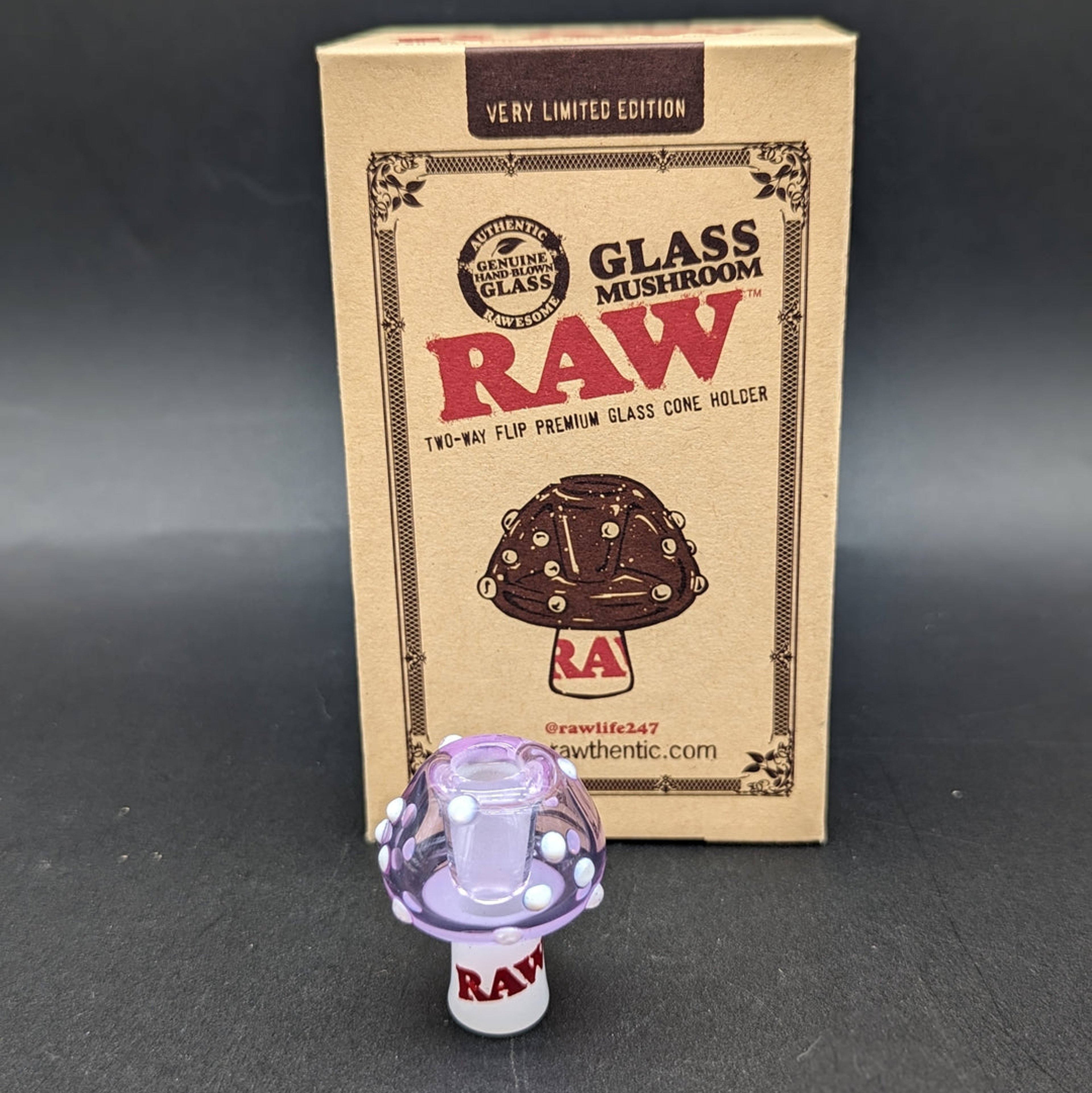 RAW® - GLASS MUSHROOM CONE HOLDER image 0