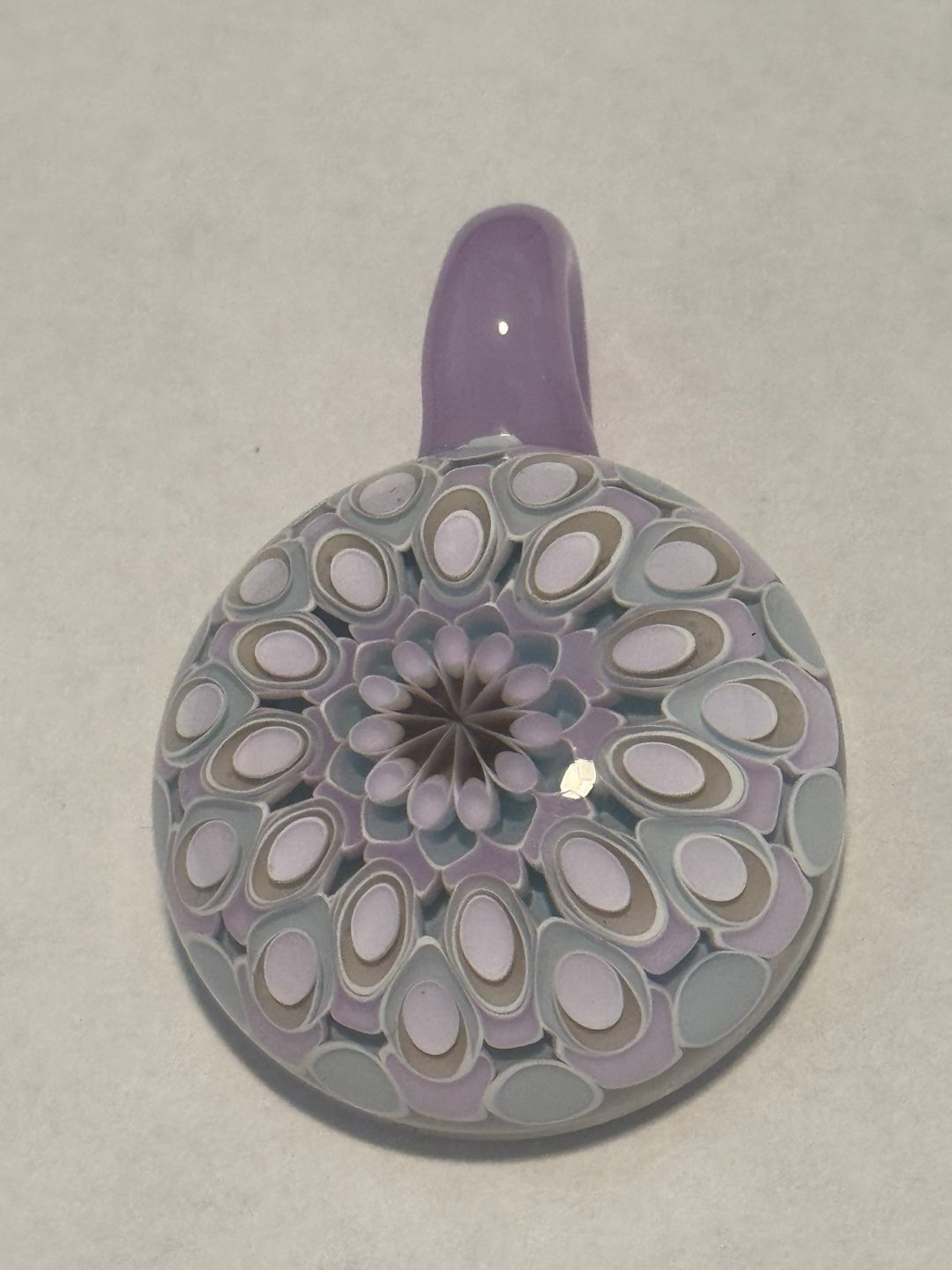 Preview pic of Olour dot stack pendant