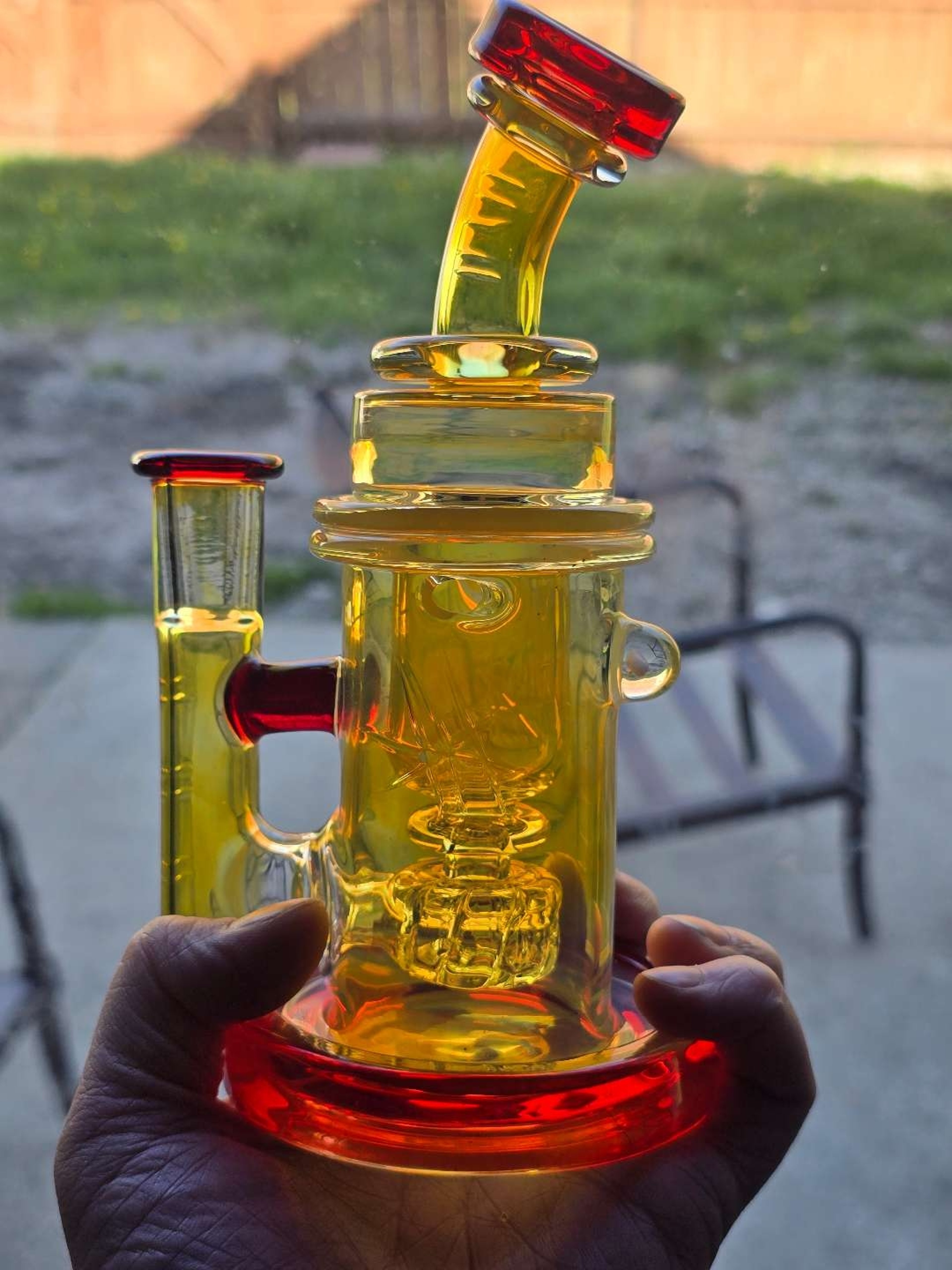 Preview pic of Bronx silver fumed dab rig w/ red accents
