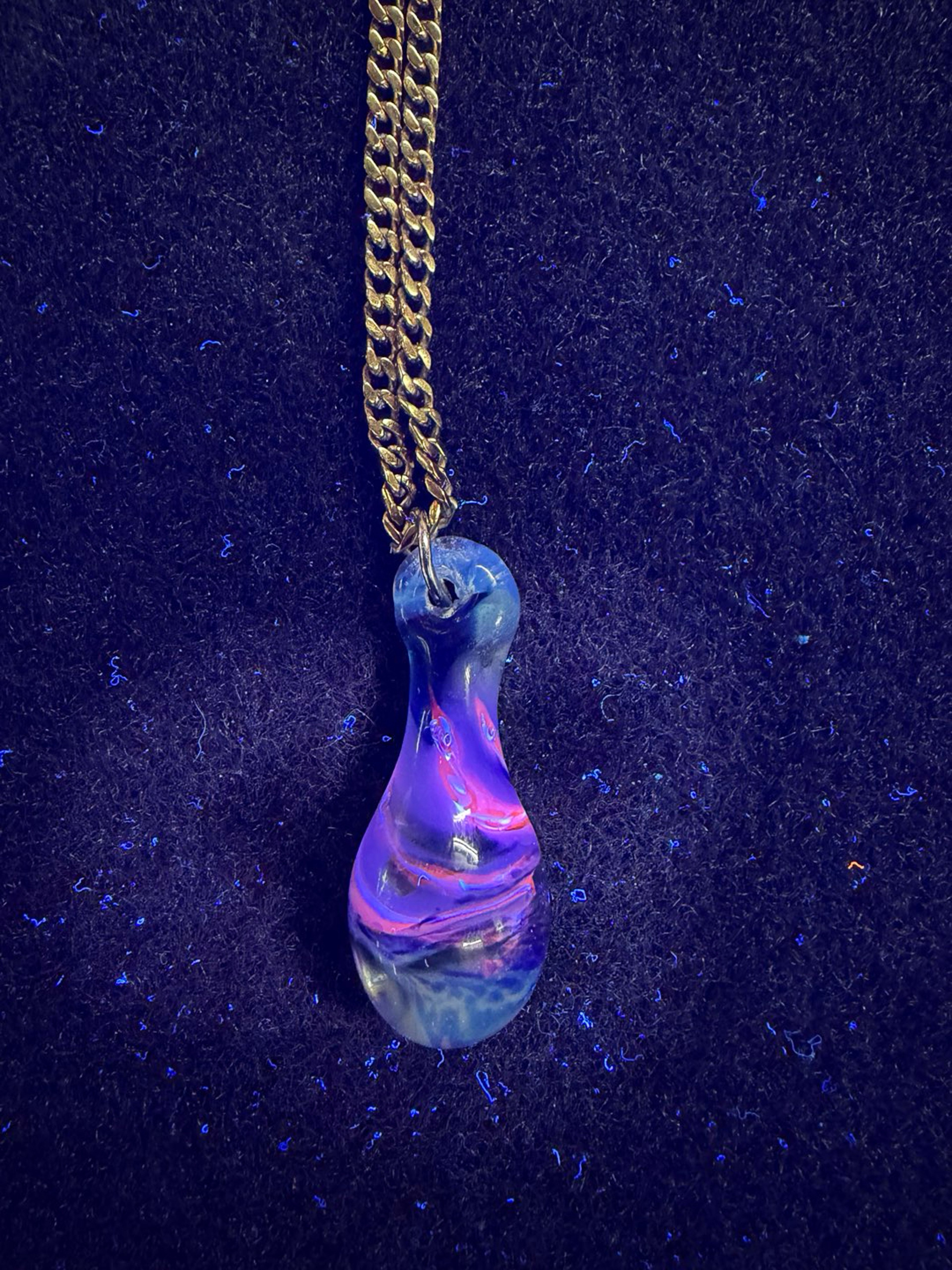 Came thru DRIPPIN! UV drip! Wear it or put it on your puffco as a charm! image 0