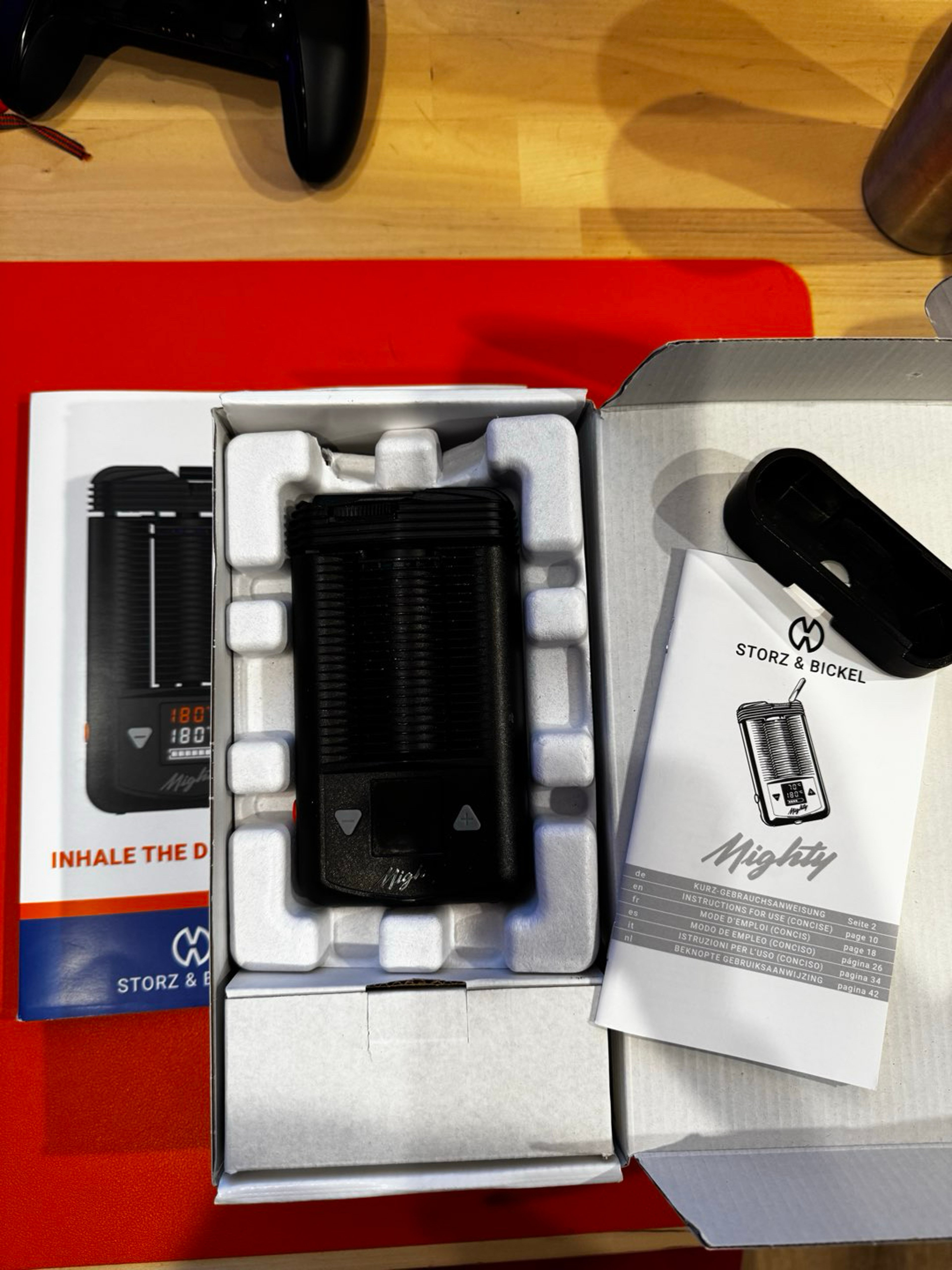 Preview pic of Storz & Bickel - Mighty Bundle w/ Box
