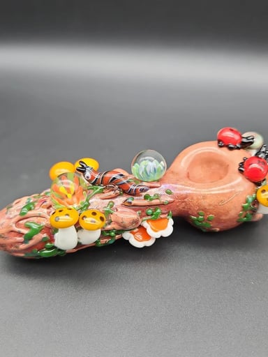 Preview pic of EMPIRE GLASSWORKS SPOON PIPE - BUG'S LIFE
