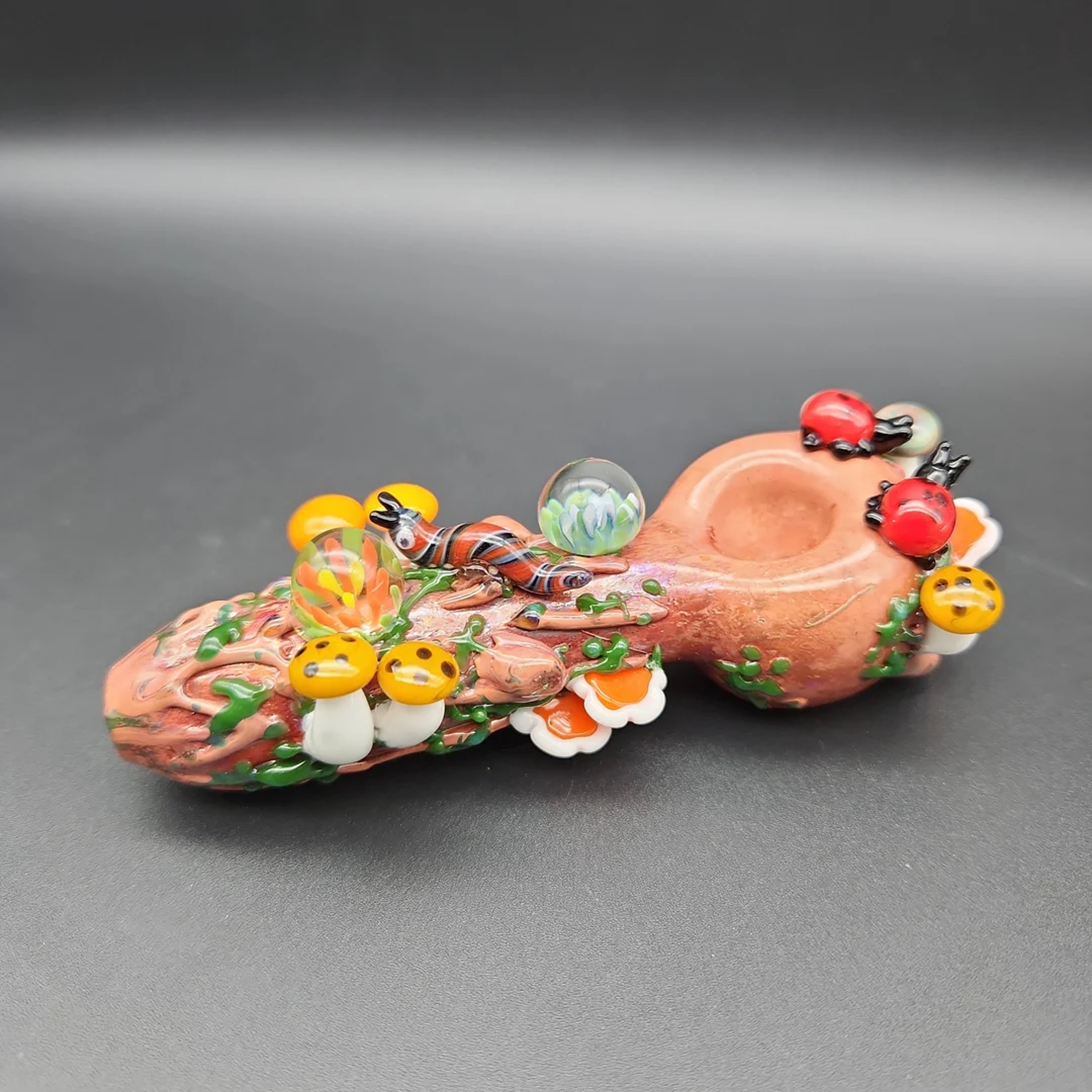 Preview pic of EMPIRE GLASSWORKS SPOON PIPE - BUG'S LIFE