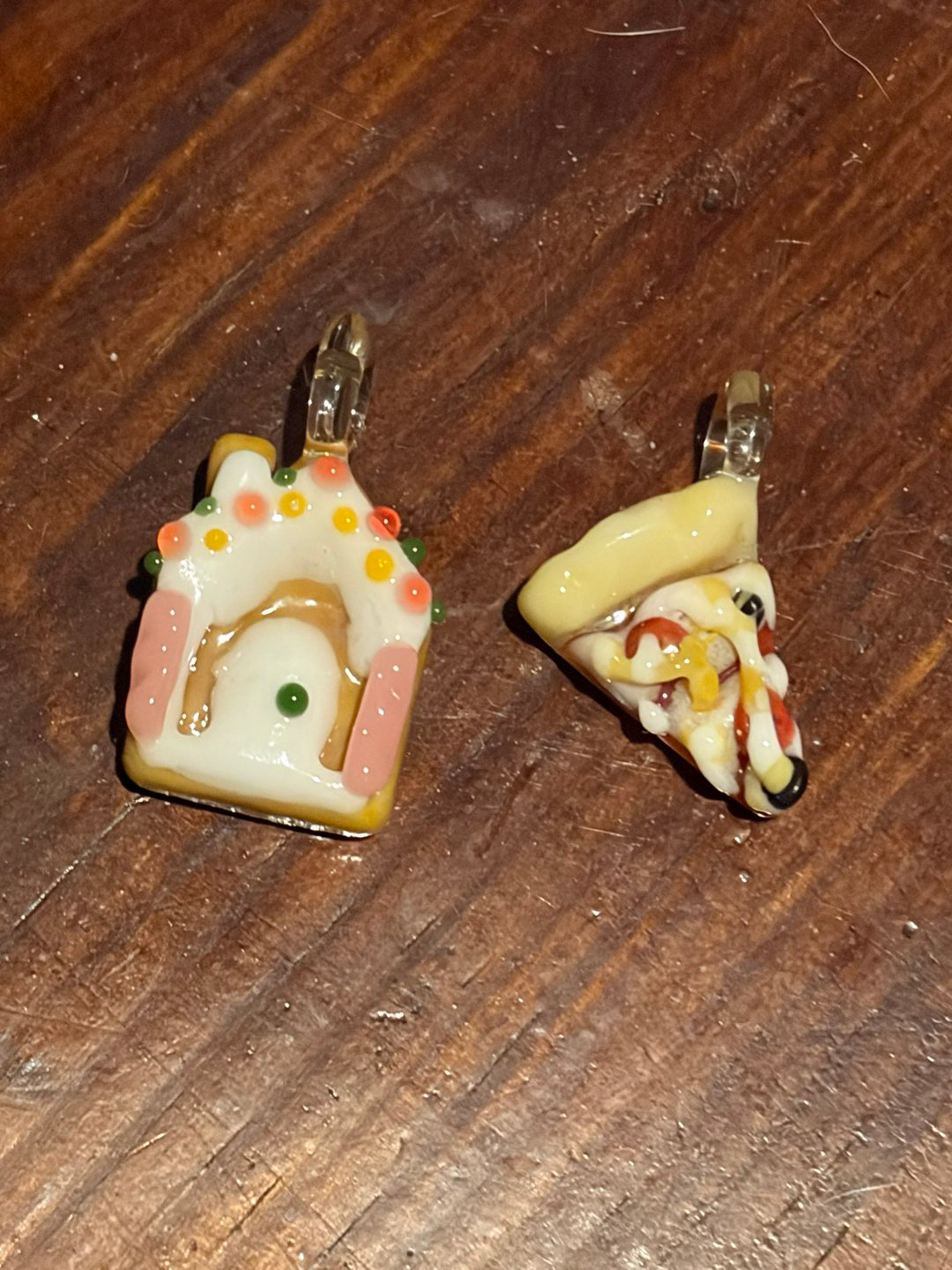Gingerbread house & pizza pendant image 0