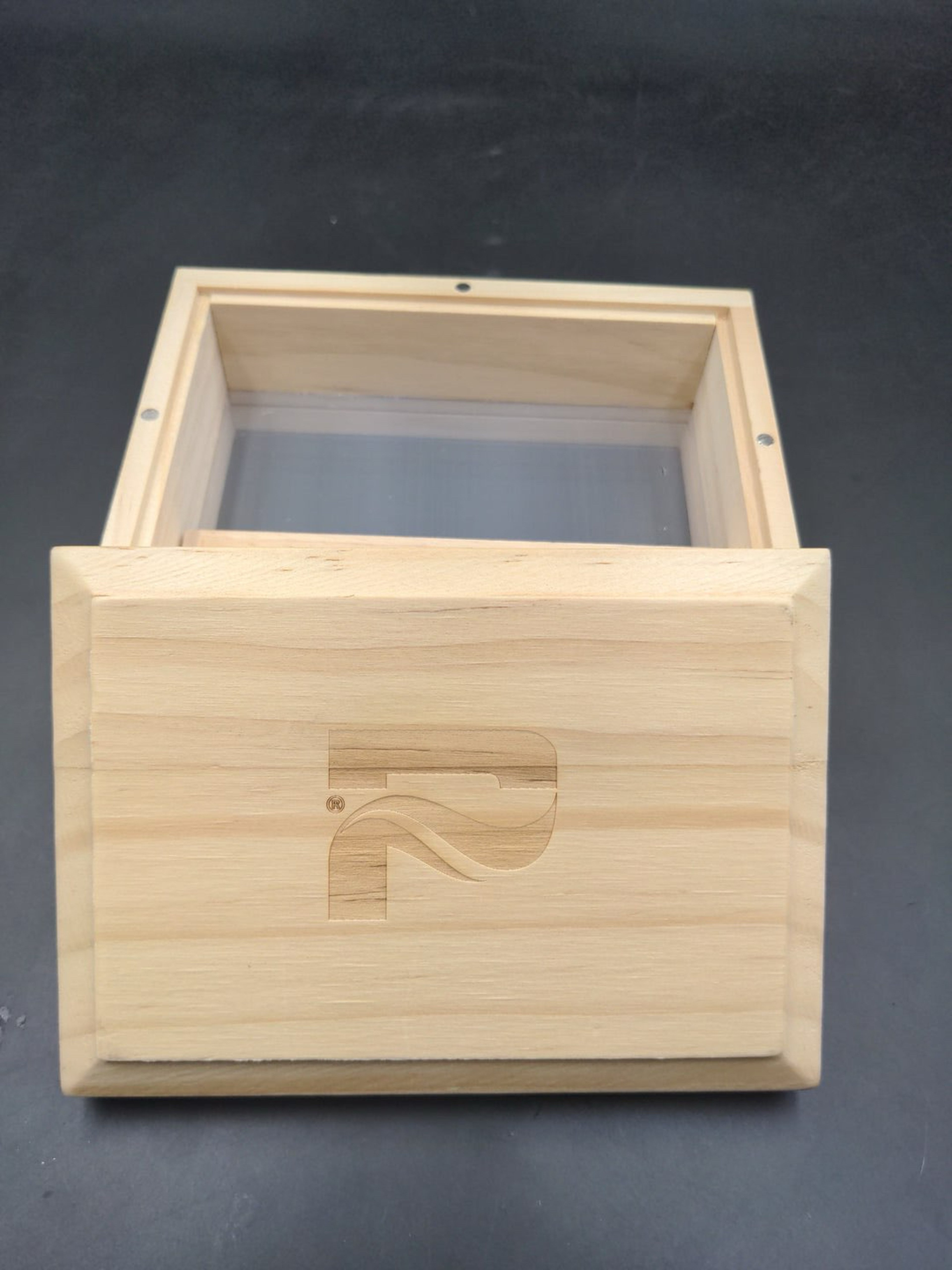 Preview pic of PULSAR SIFTER BOX W/ ROLLING TRAY | 4" X 5.75" | PINE