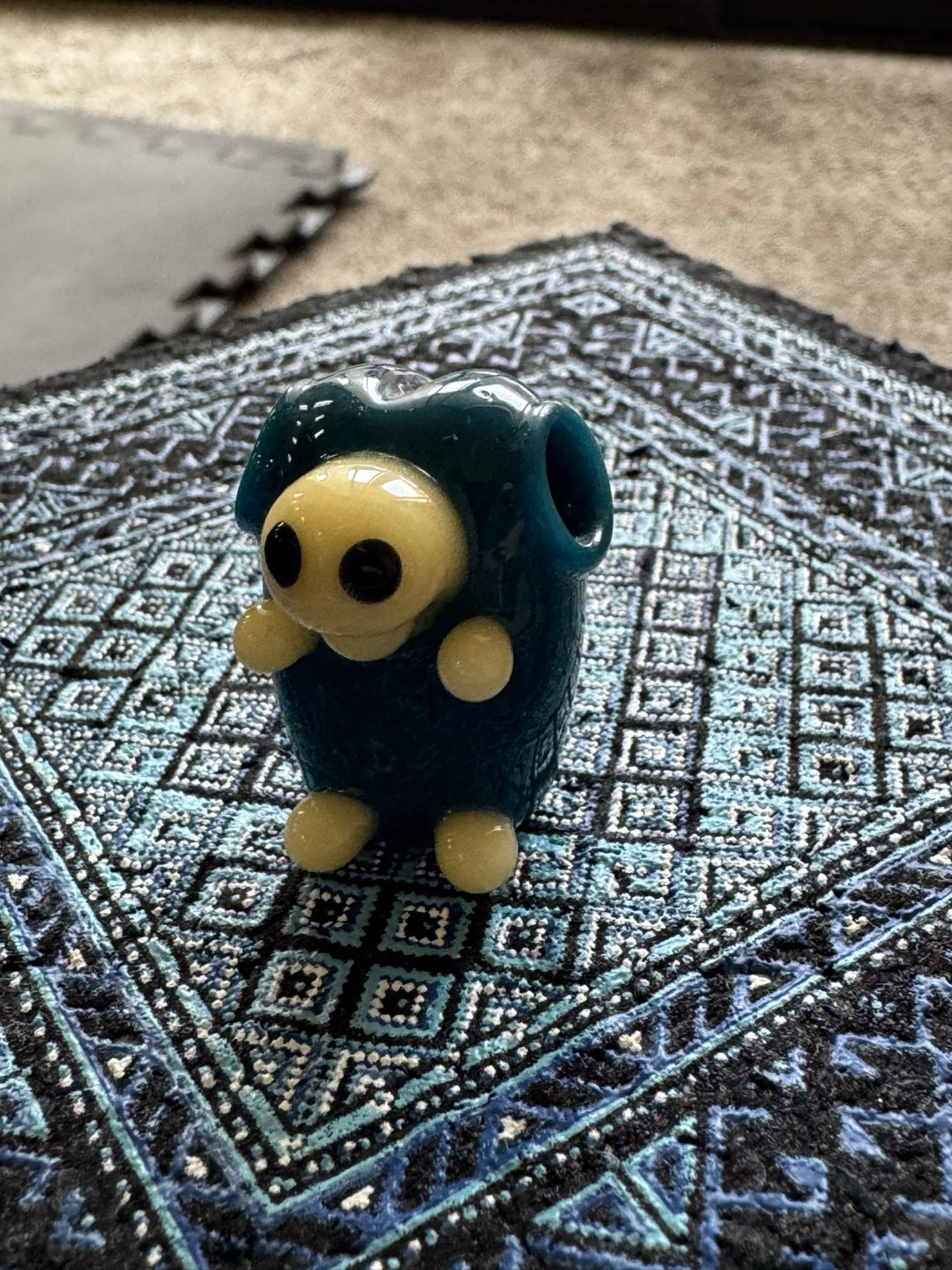 Preview pic of Chase Glass Little Bug Guy Pendant