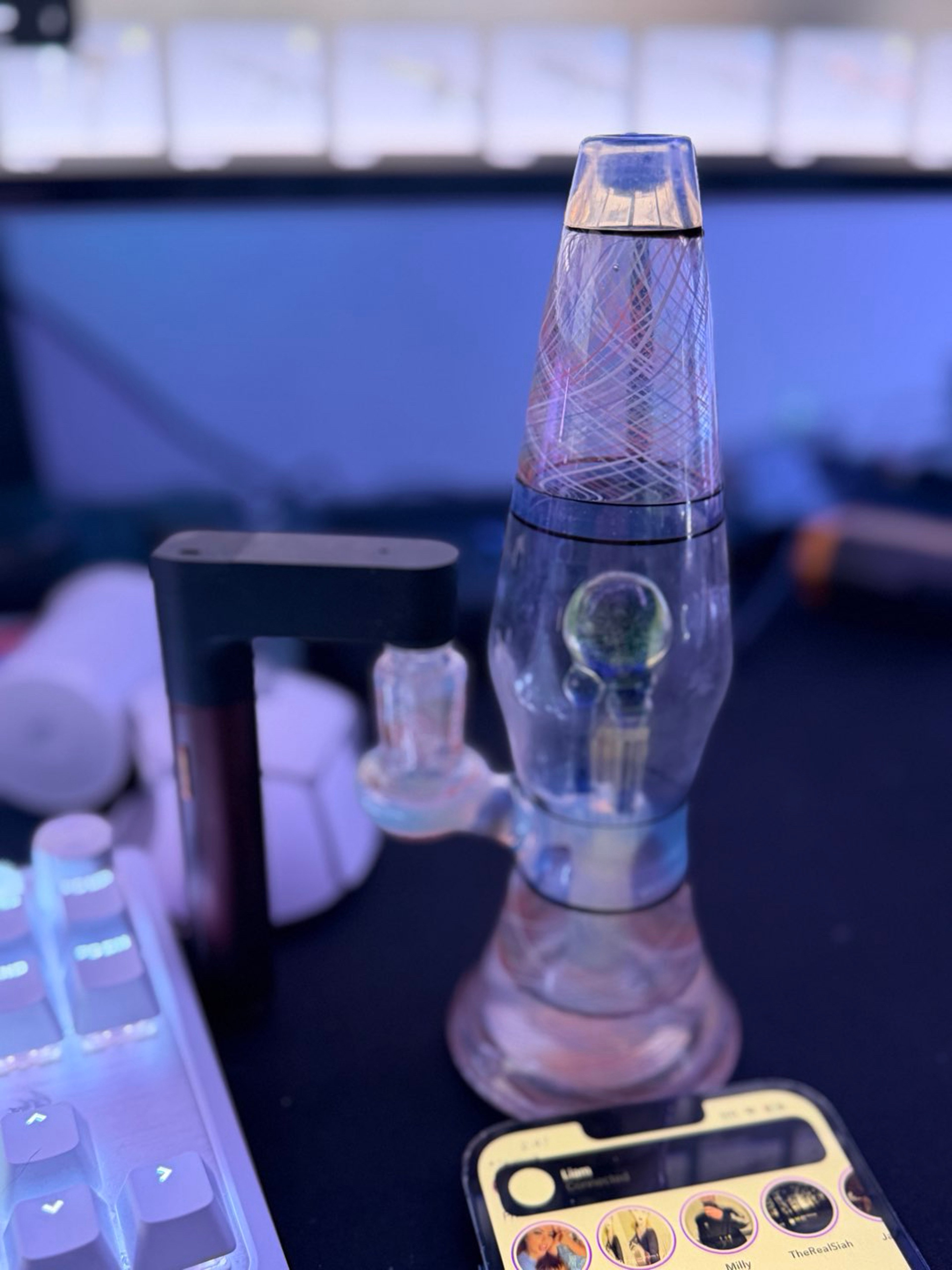 Guru glass lava lamp image 0