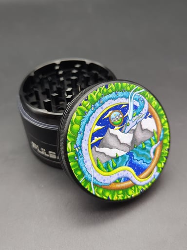 Preview pic of PULSAR ARTIST SERIES METAL GRINDER | REMEMBERING DRAGON | 4PC | 2.5"