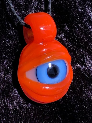 Preview pic of Eye Pendant