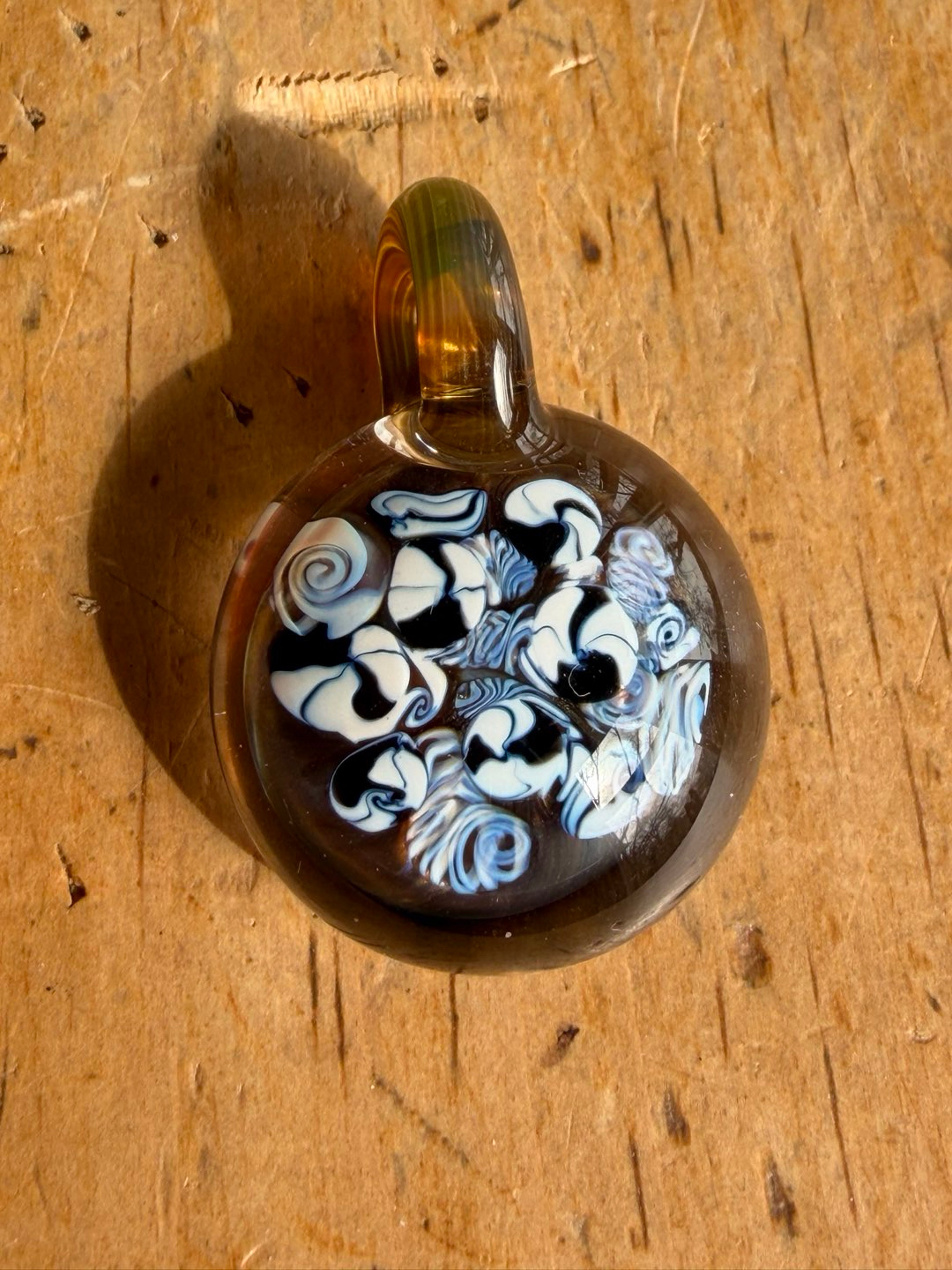 Dayzol pendent image 0