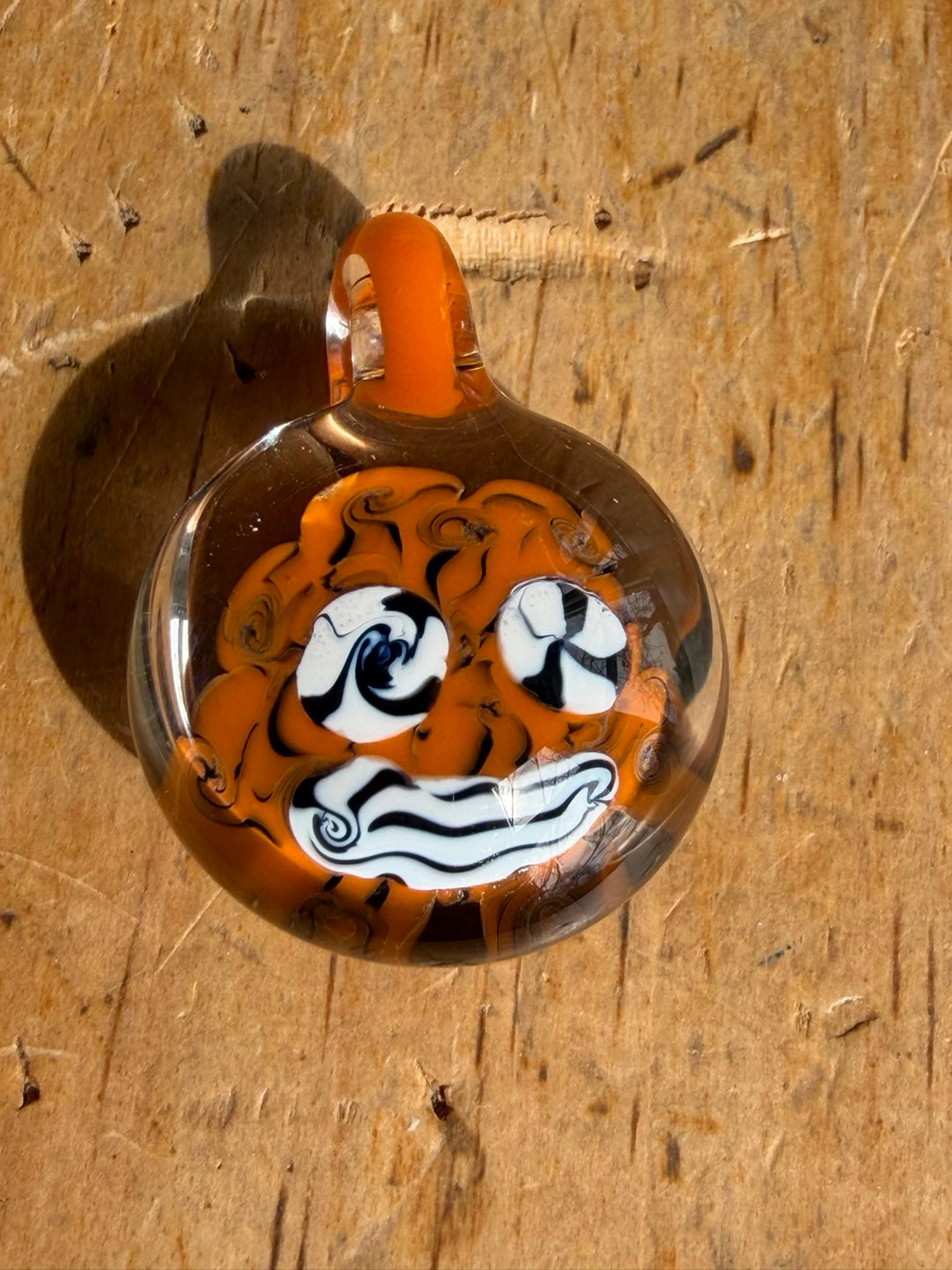 Orange face image 0