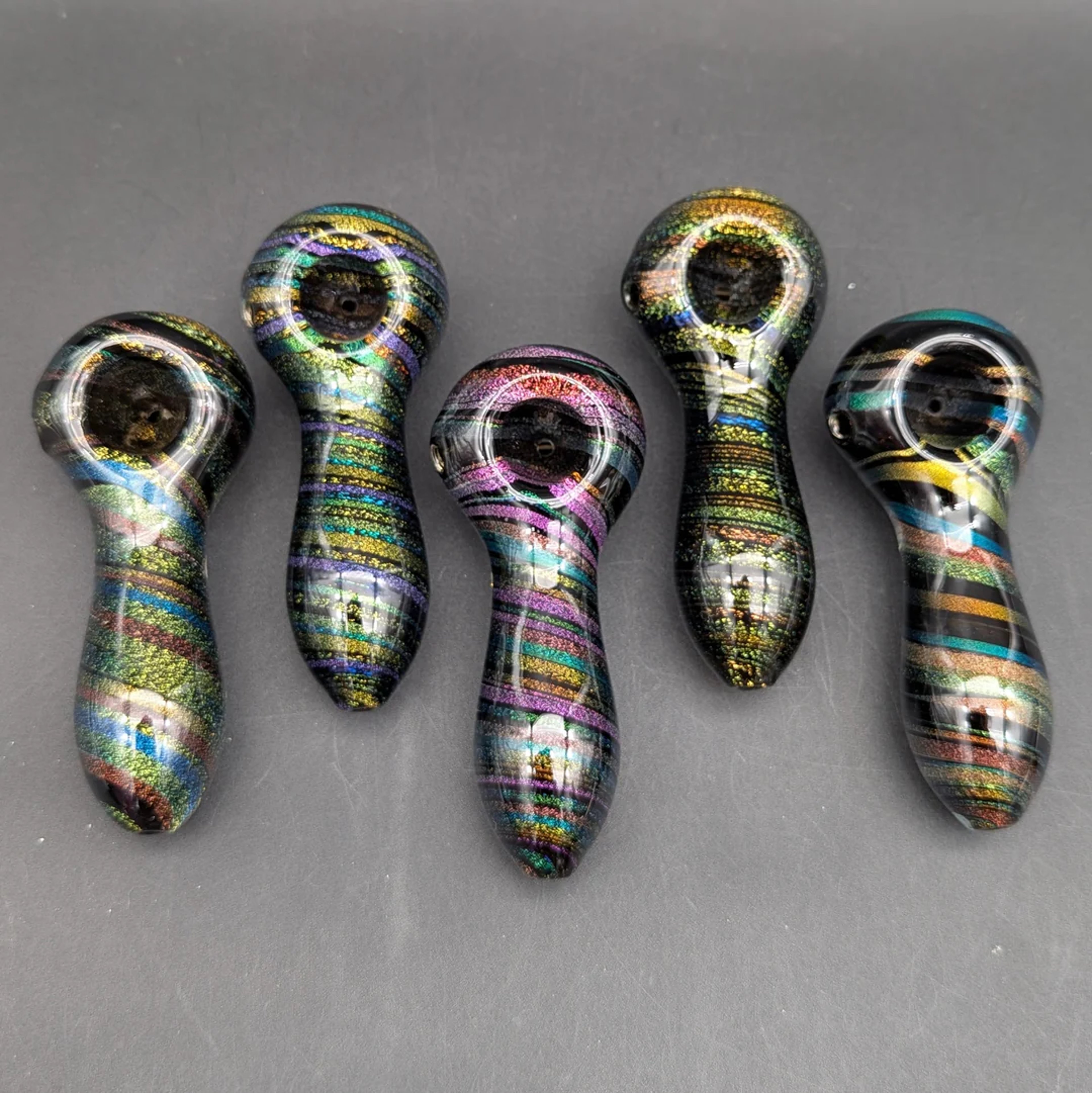 Preview pic of 4" DICHRO TWIST HAND PIPE
