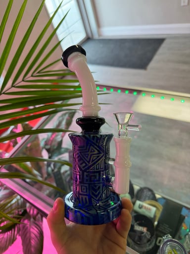 Preview pic of 9.5" Etched Hollowfoot Water Pipe