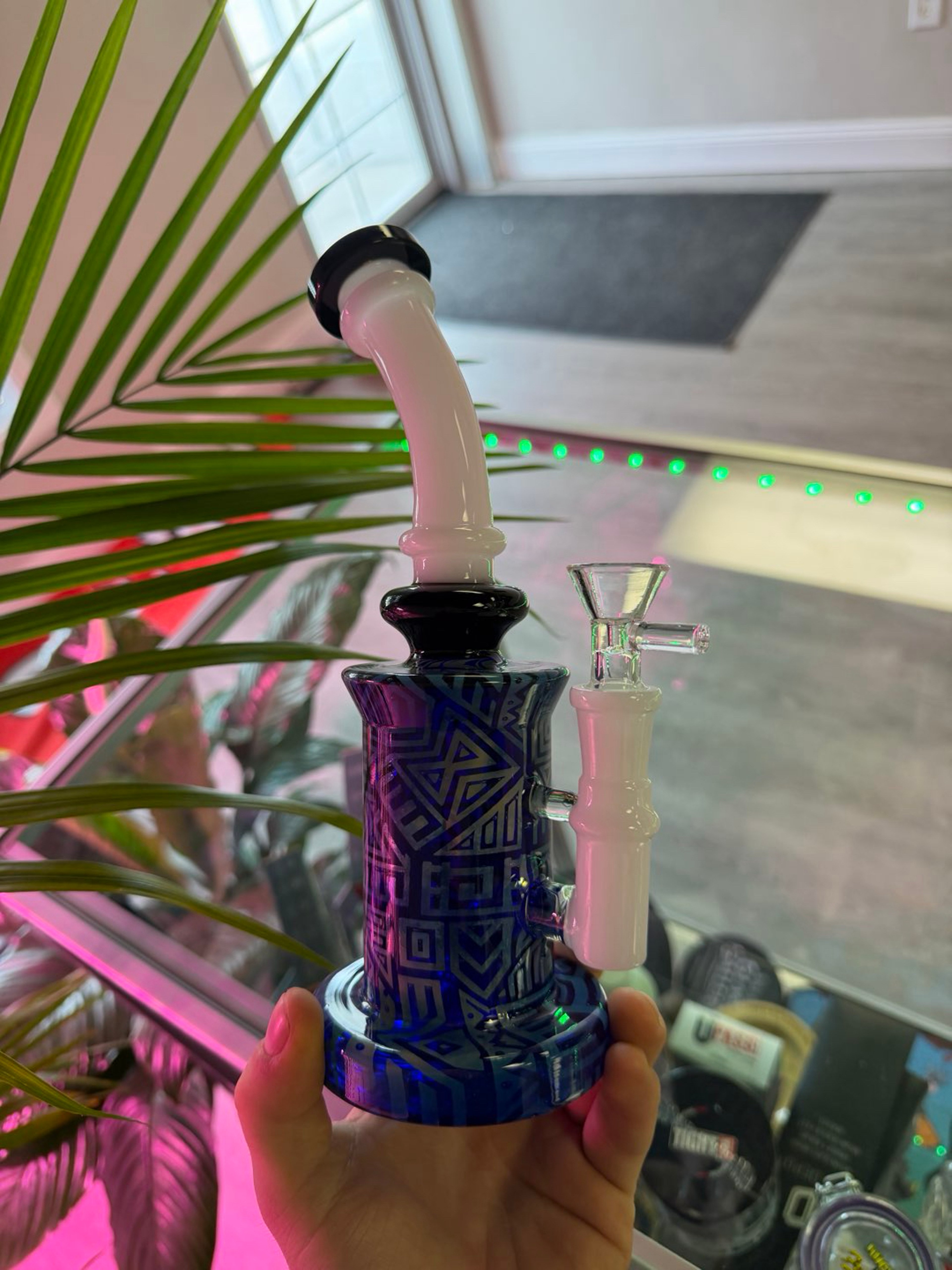 9.5" Etched Hollowfoot Water Pipe image 0