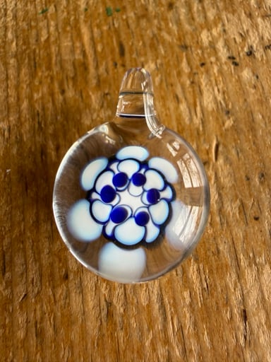Preview pic of Dot pendent