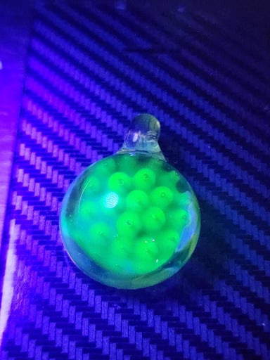 Preview pic of Wild UV pendant 1 inch