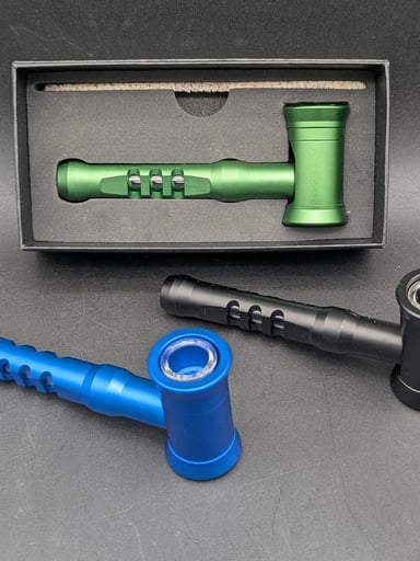 Preview pic of 5" METAL AND GLASS HAMMER HAND PIPE