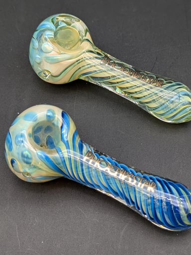 Preview pic of PHOENIX SILVER FUMED COLOR SWIRL PIPE