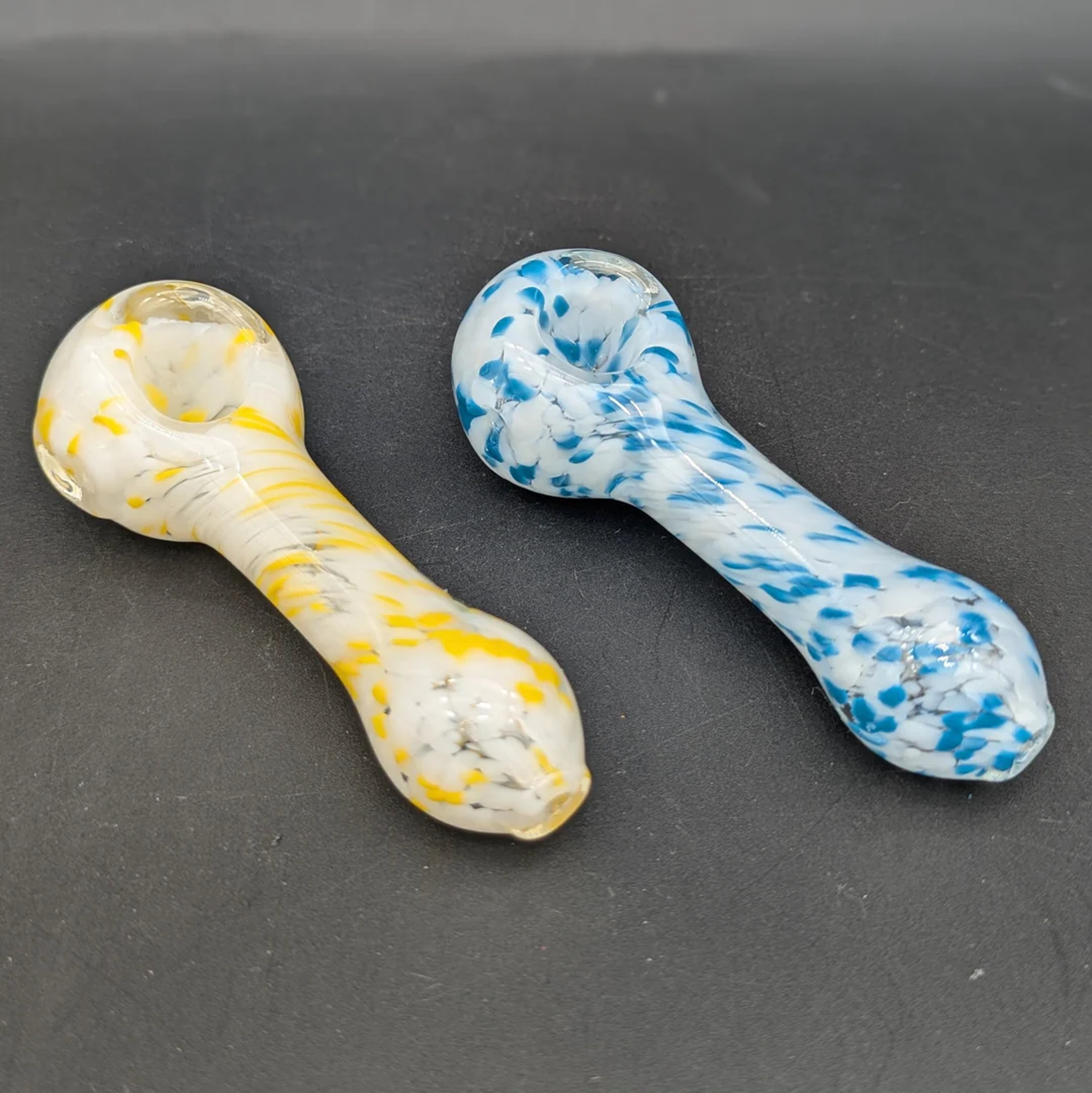 4" DUAL COLOR FRIT SPOON PIPE image 0