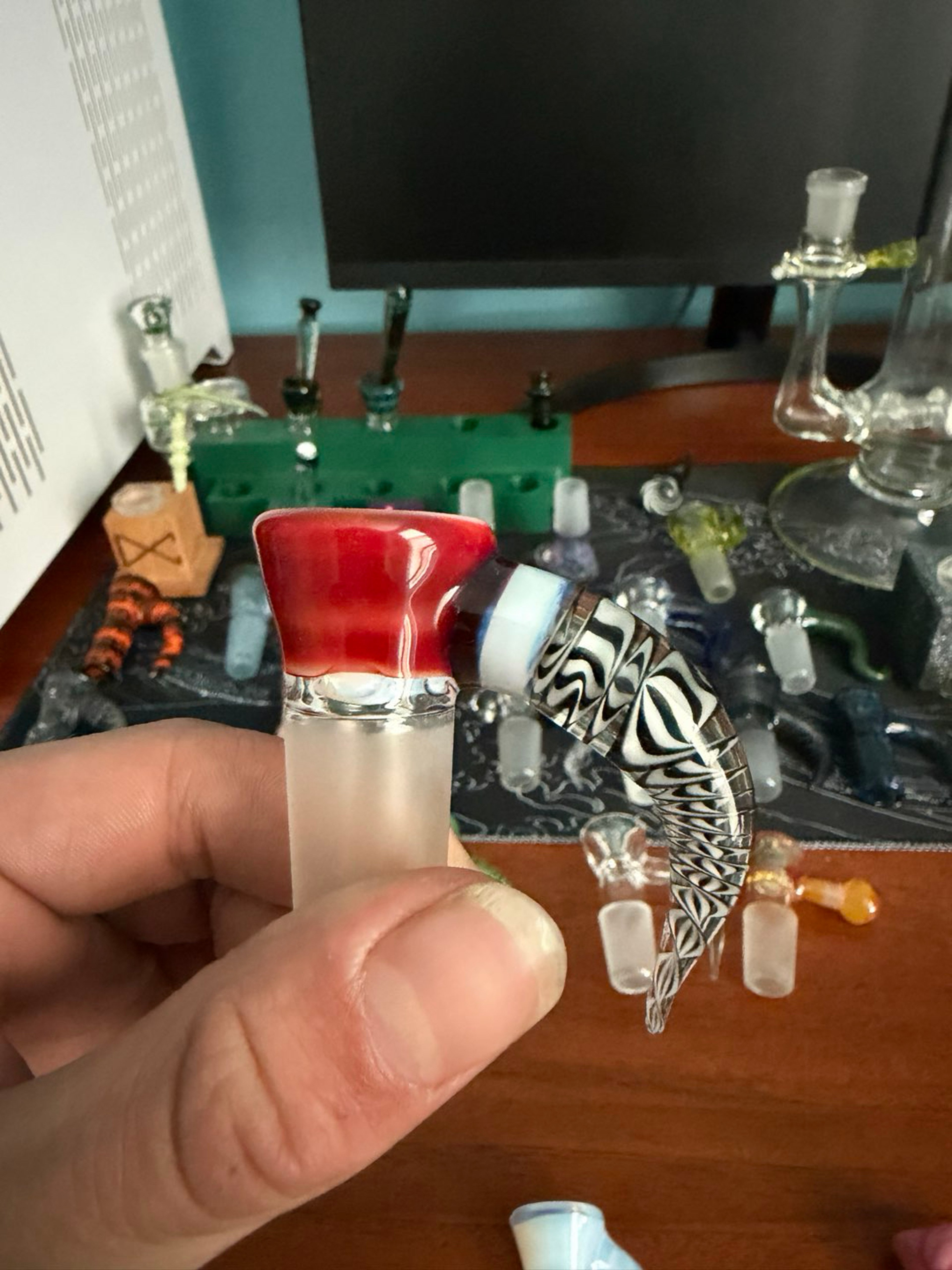 Preview pic of beerdo slide w jailbreak horn