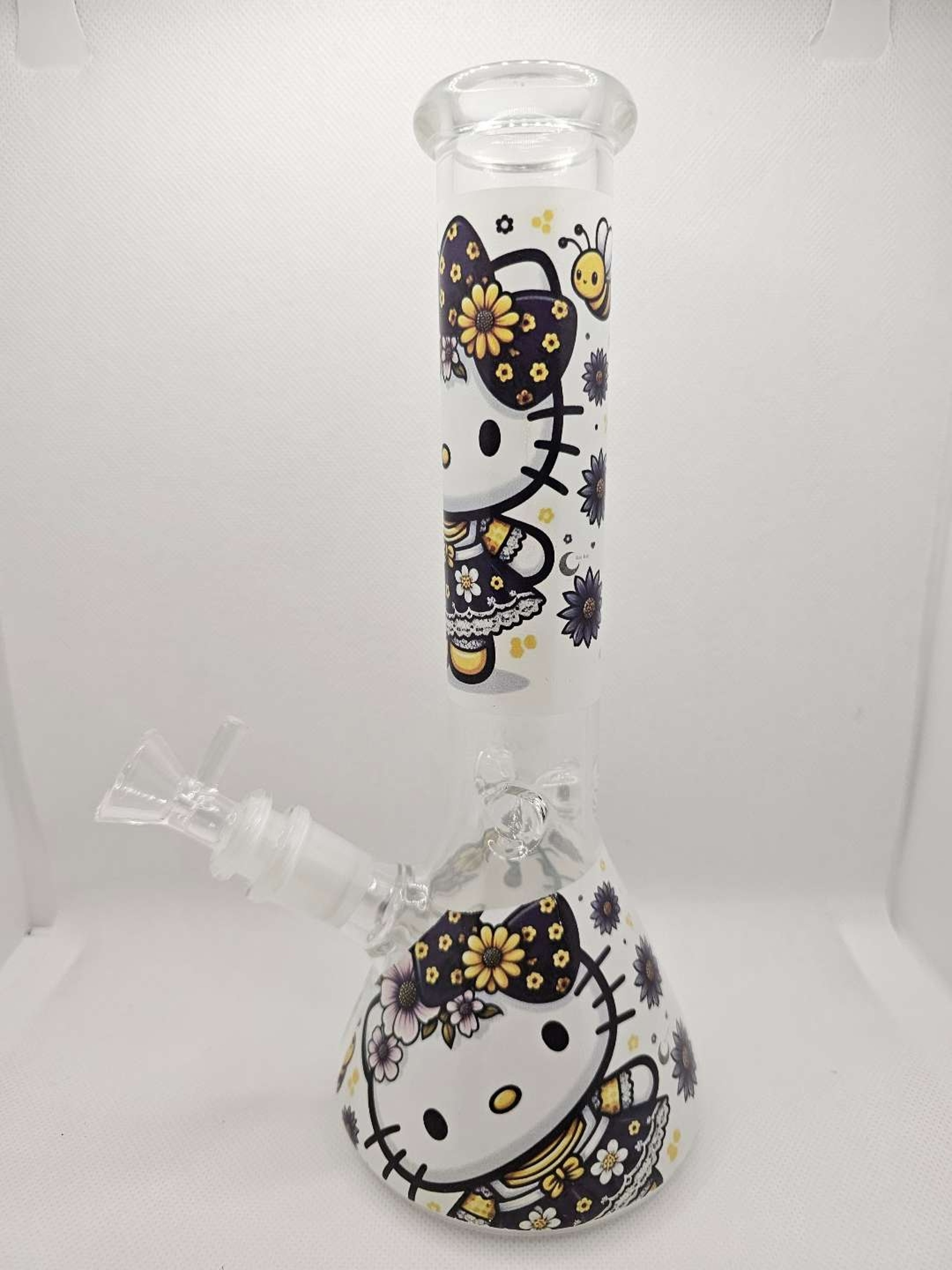 Preview pic of Hello Kitty Beaker Water Pipe