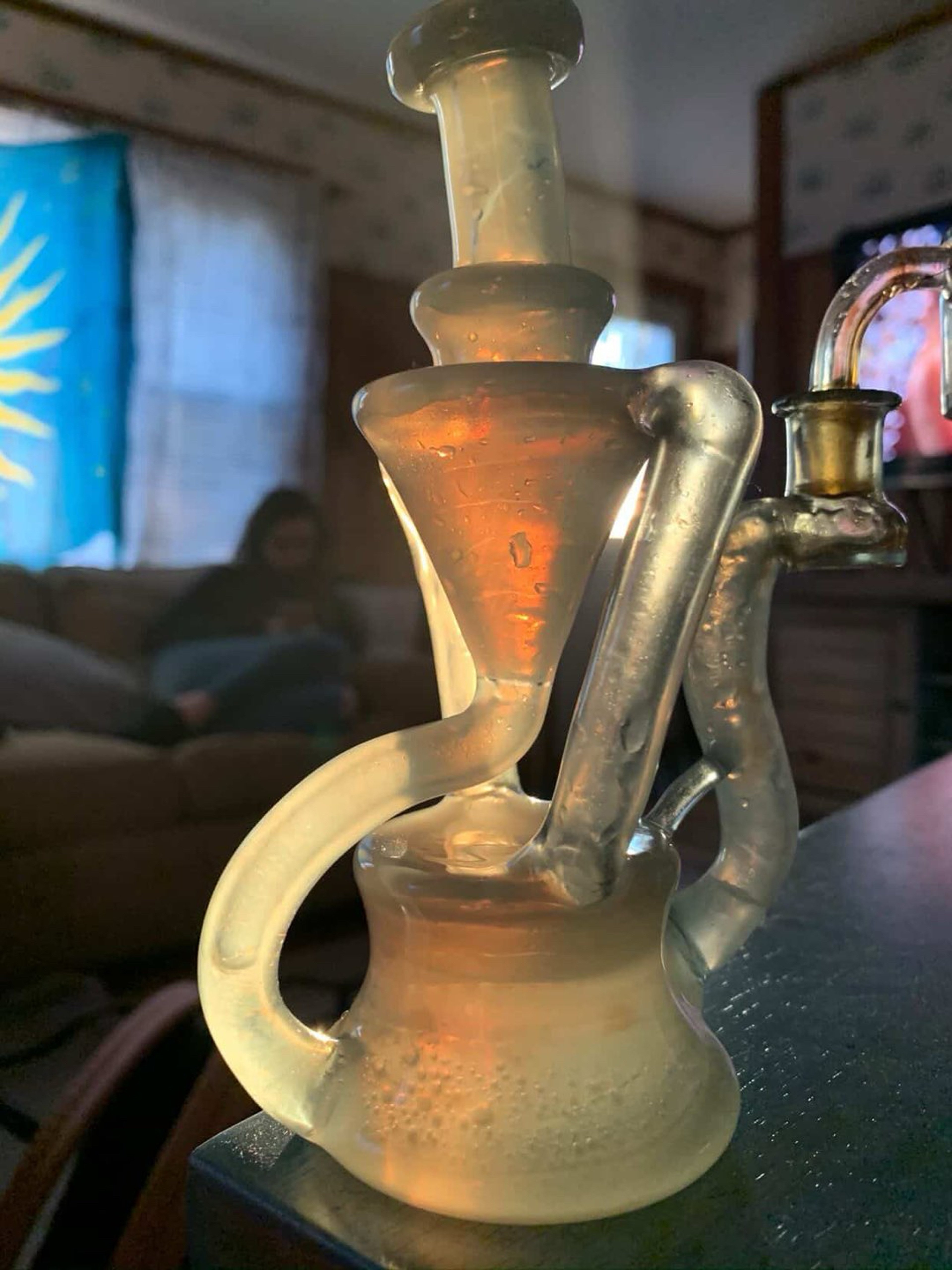 Preview pic of Crawford glass CFL recycler