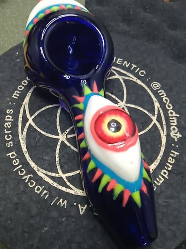 Preview pic of ☆UV☆Reactive/Glow n Dark,Heady, Blue Glass Spoon/Pipe