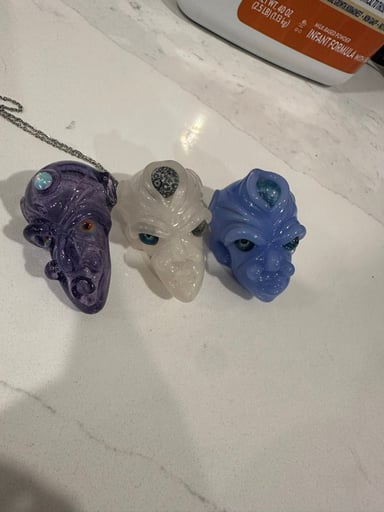 Preview pic of Upgrade glass shaman head pendants