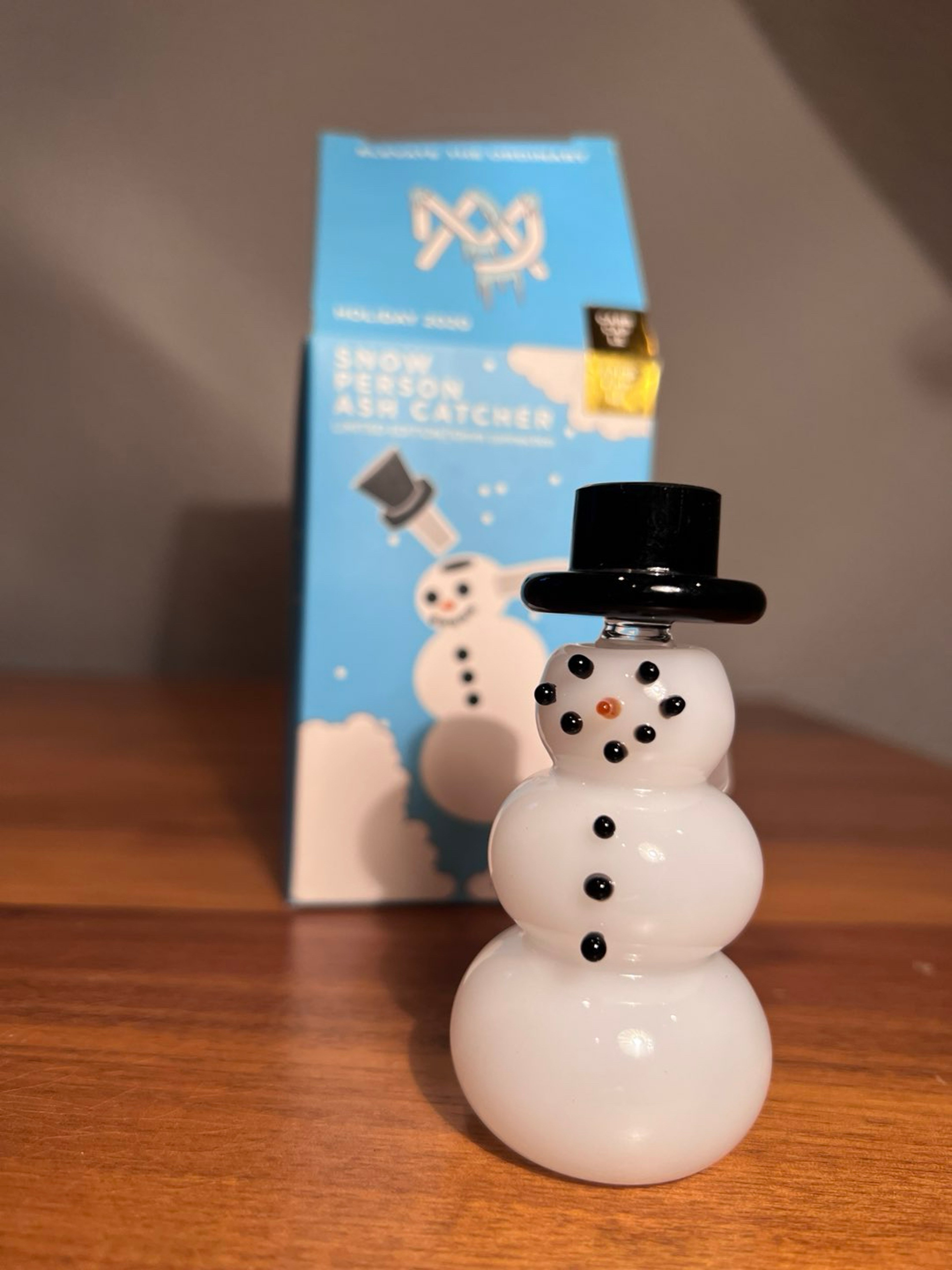 Preview pic of MJ Arsenal - Snow Person Ash Catcher (45 degree)