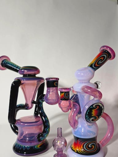 Preview pic of Tiny Mike glass