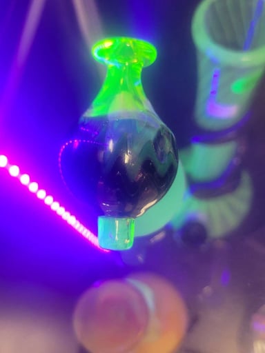 Preview pic of UV reactive American Carb Cap