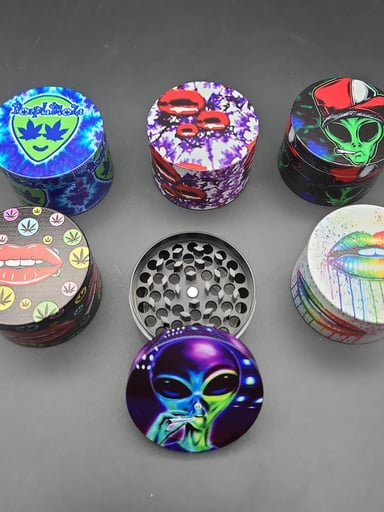 Preview pic of 63MM HERB GRINDERS LIPS/ALIENS